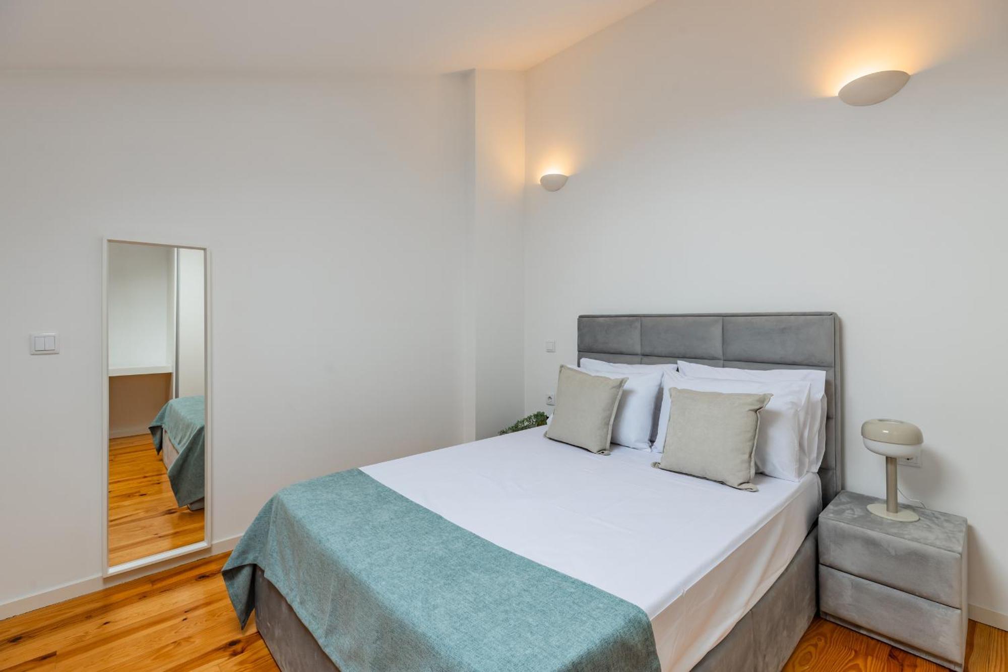 A Window To - Pestana Charming Flat Apartment