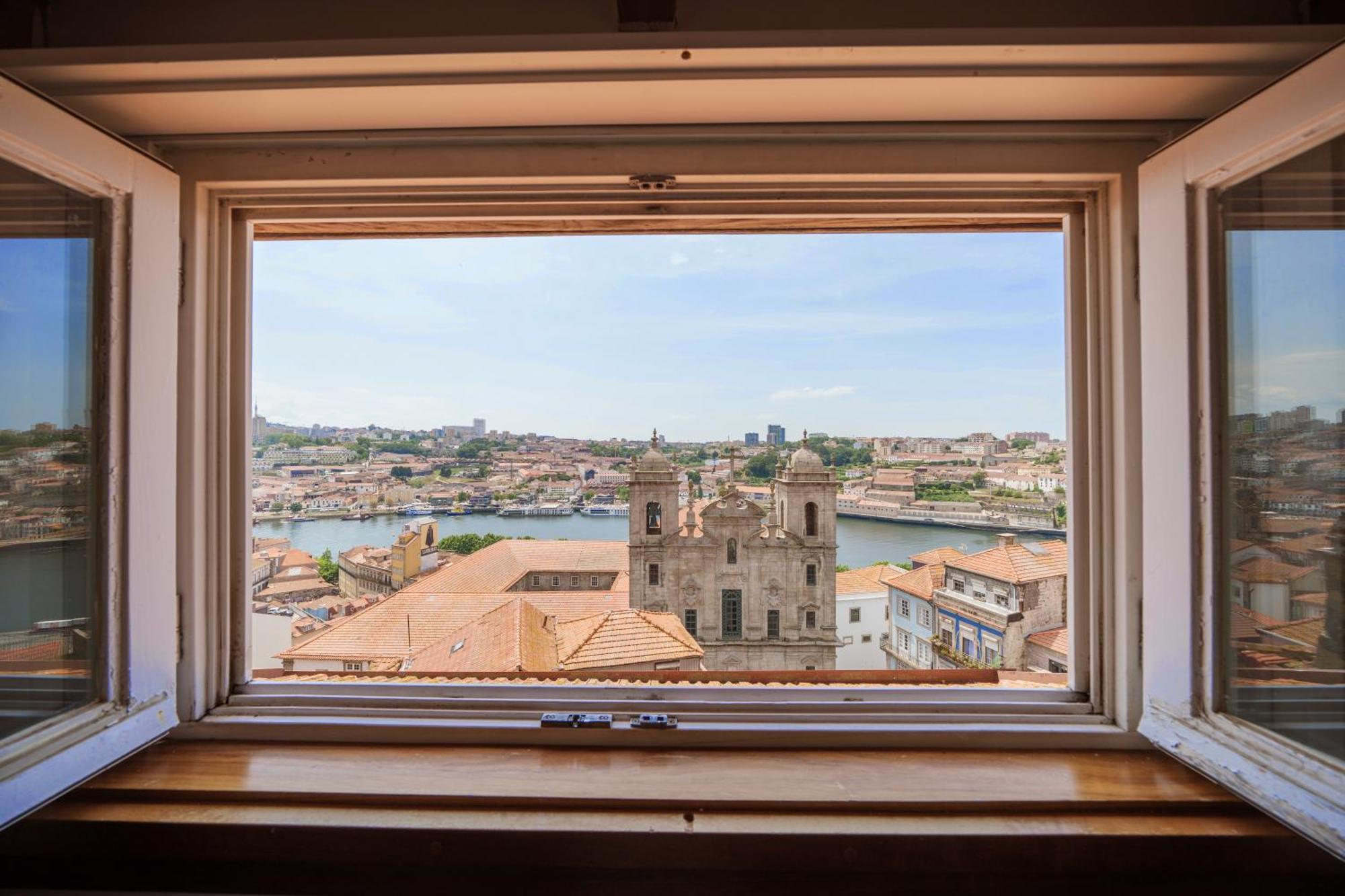 Shining View Porto