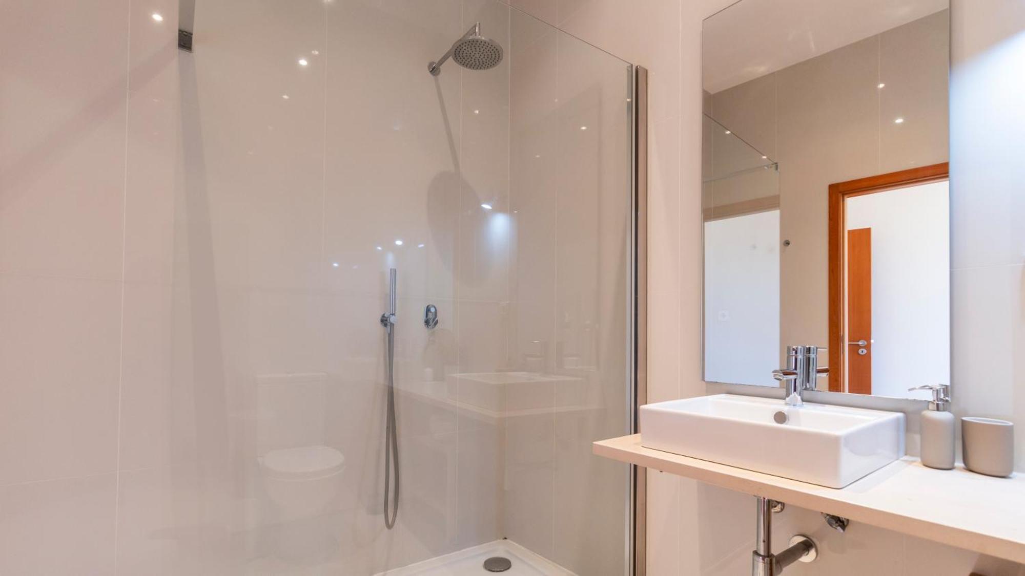 Bento Living By Lovelystay Appartement Porto