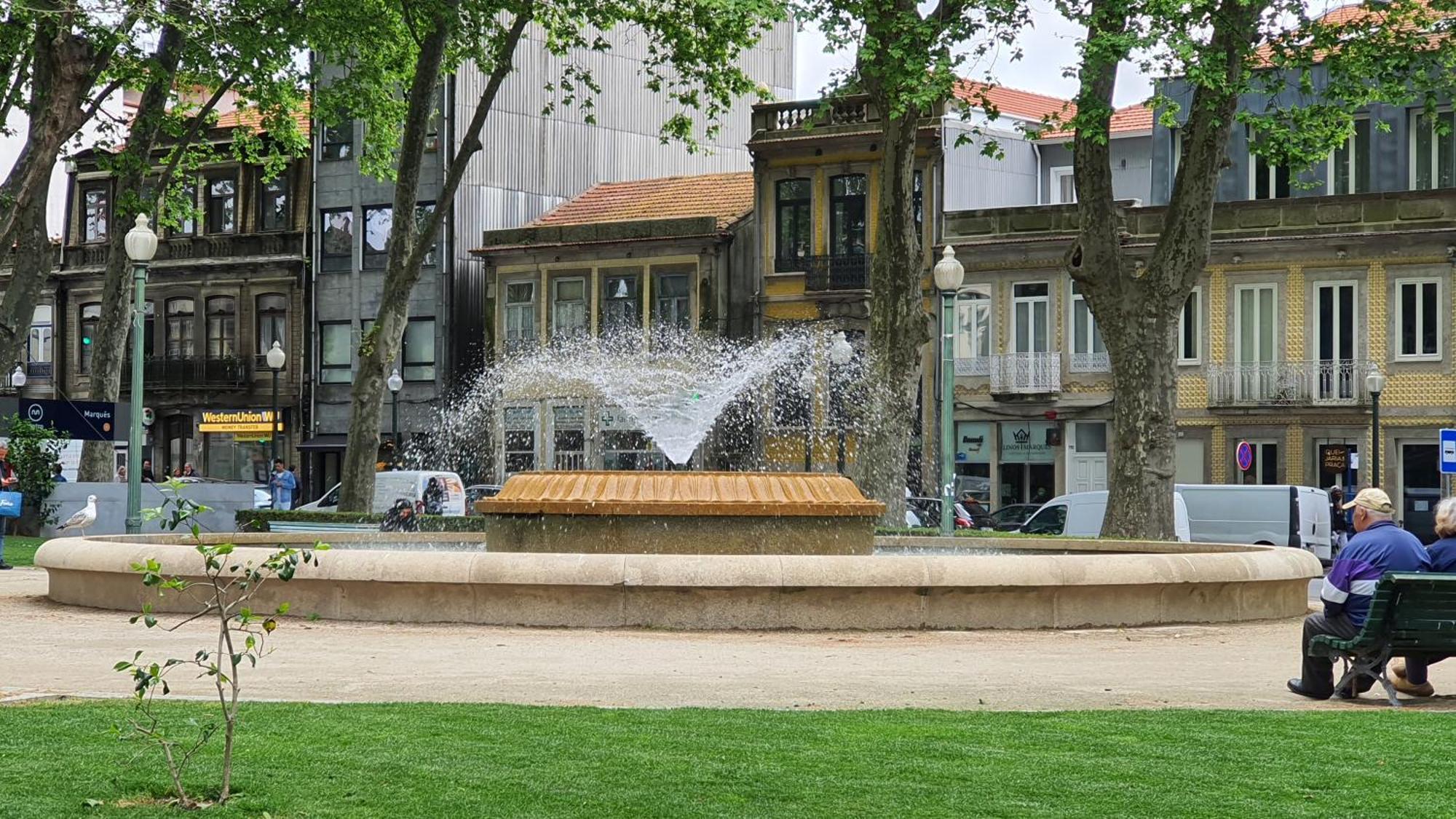 Apartment Downtown With Parking Next To Subway Porto