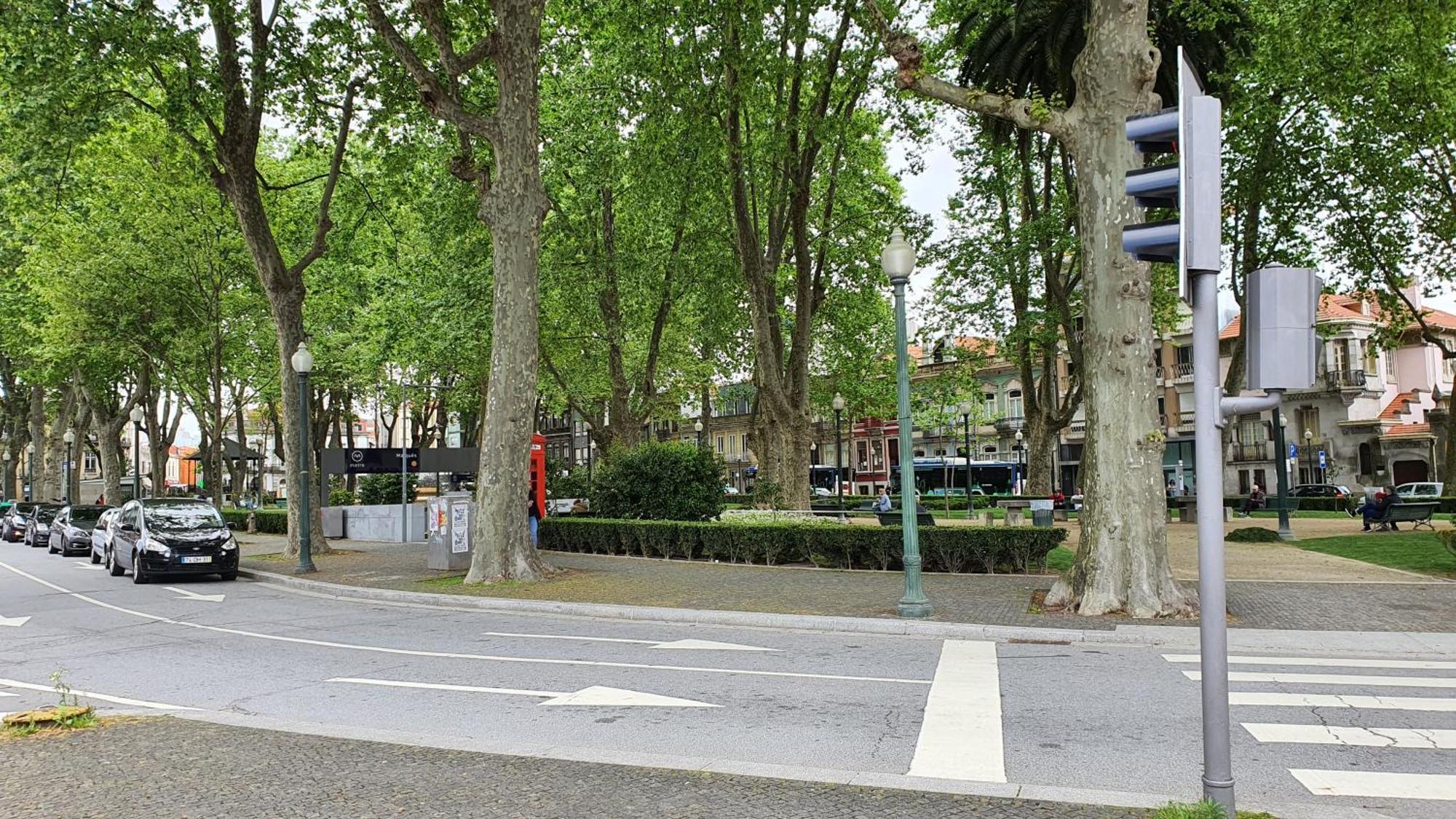 Downtown With Parking Next To Subway Apartment