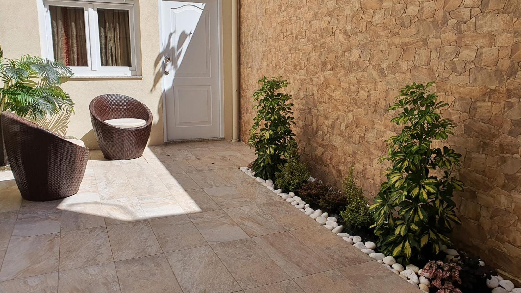 Marques Garden With Parking Apartment