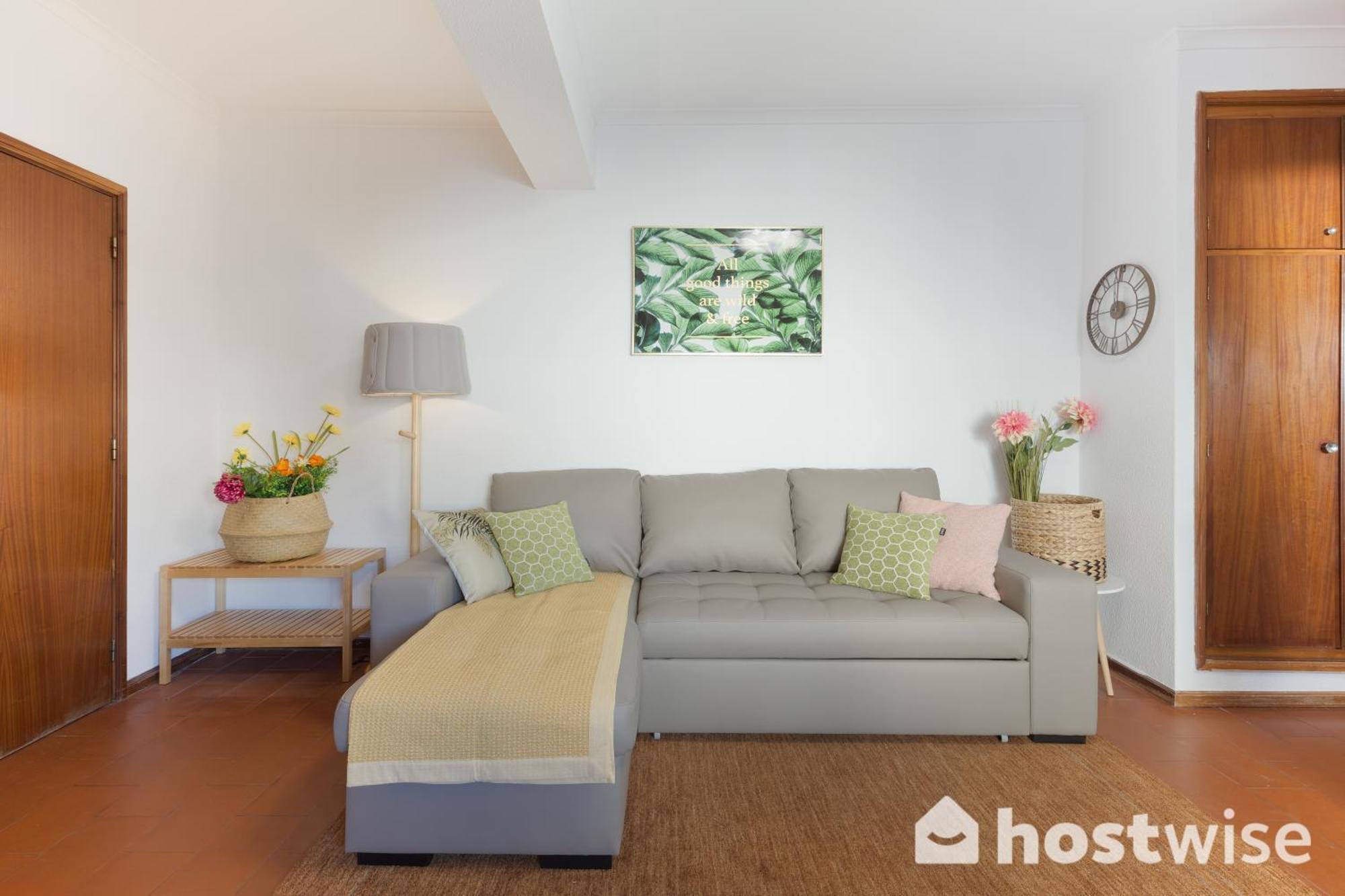 Host Wise - Comfy Bright Flats With Netflix Apartment *