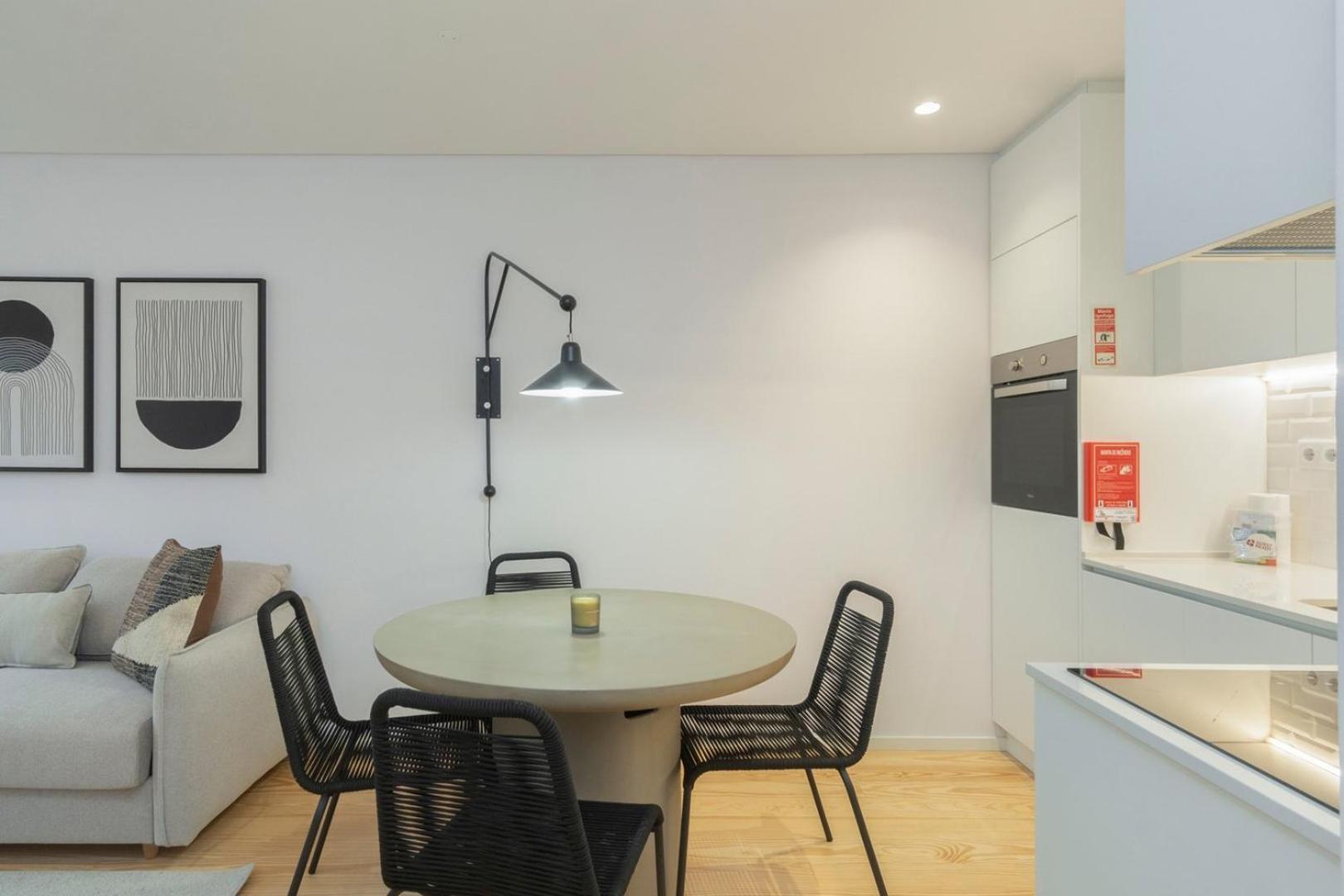 Guestready - Contemporary Getaway In Apartment Porto
