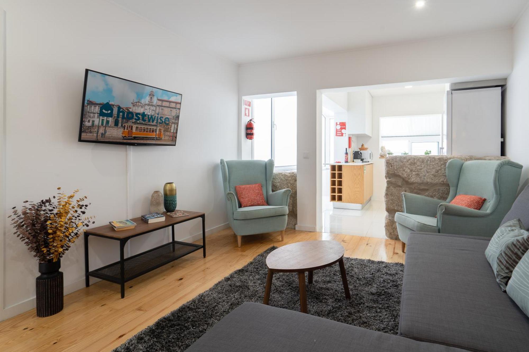 Host Wise - Luxurious Spacious W Terrace Apartment *