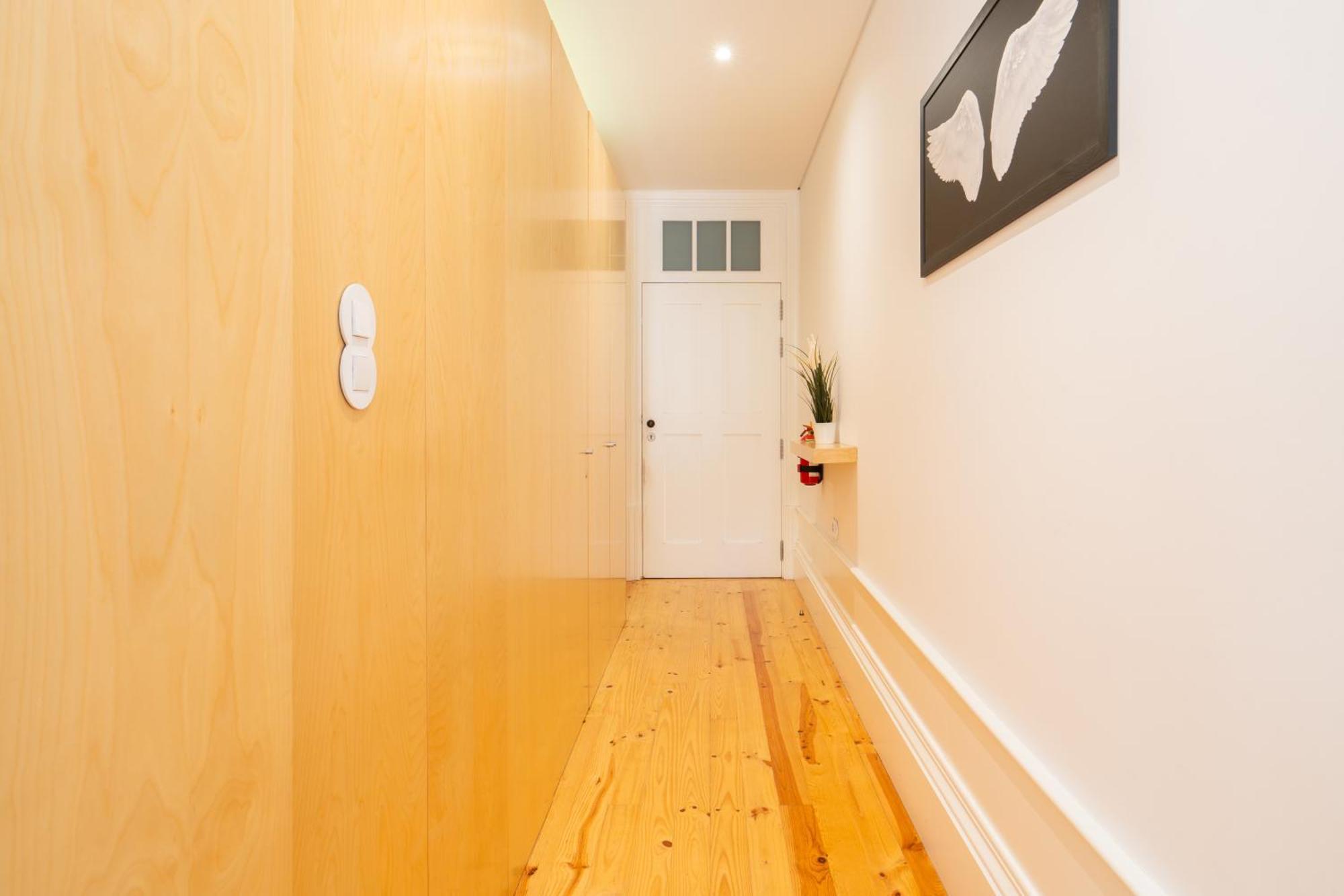 Host Wise - Bright Downtown Flat W Terrace * Porto