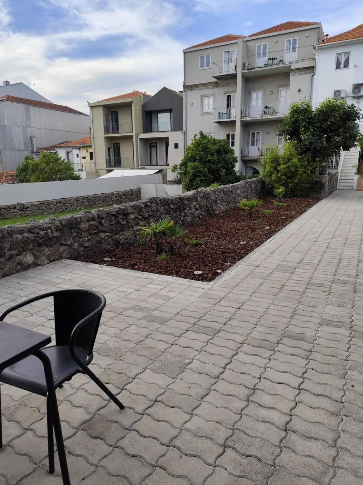 Apartment Garden Yard *