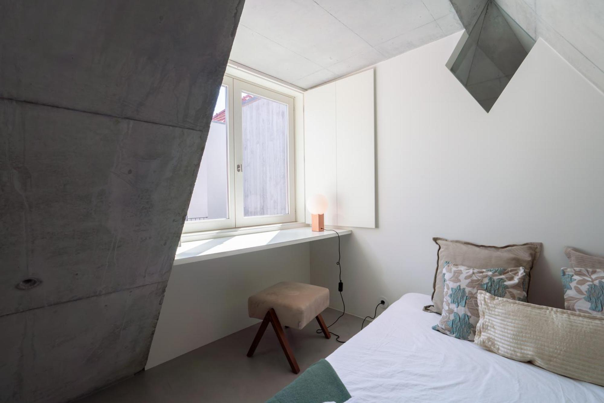 Apartment Host Wise - Luxurious Private Flats - Balcony *