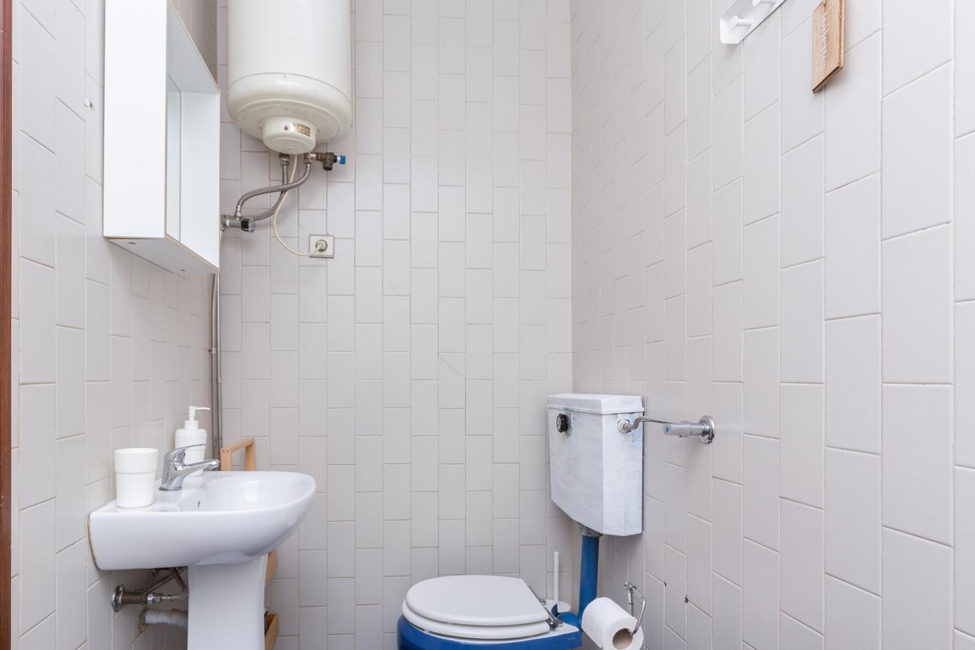 Host Wise - Comfy Bright Flats With Netflix * Porto