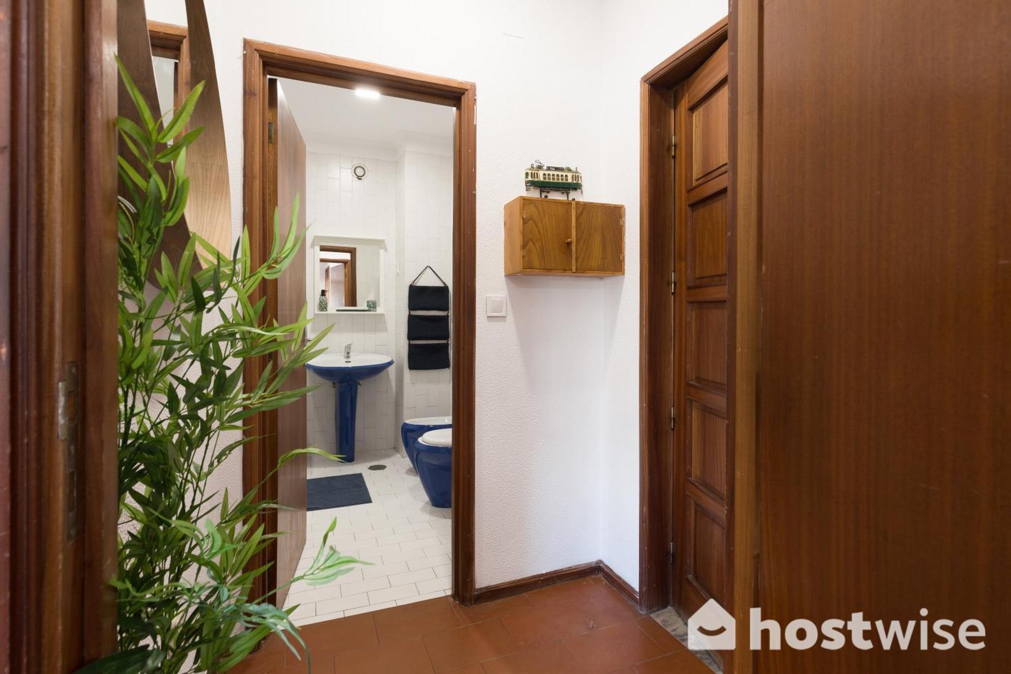 Host Wise - Comfy Bright Flats With Netflix * Porto