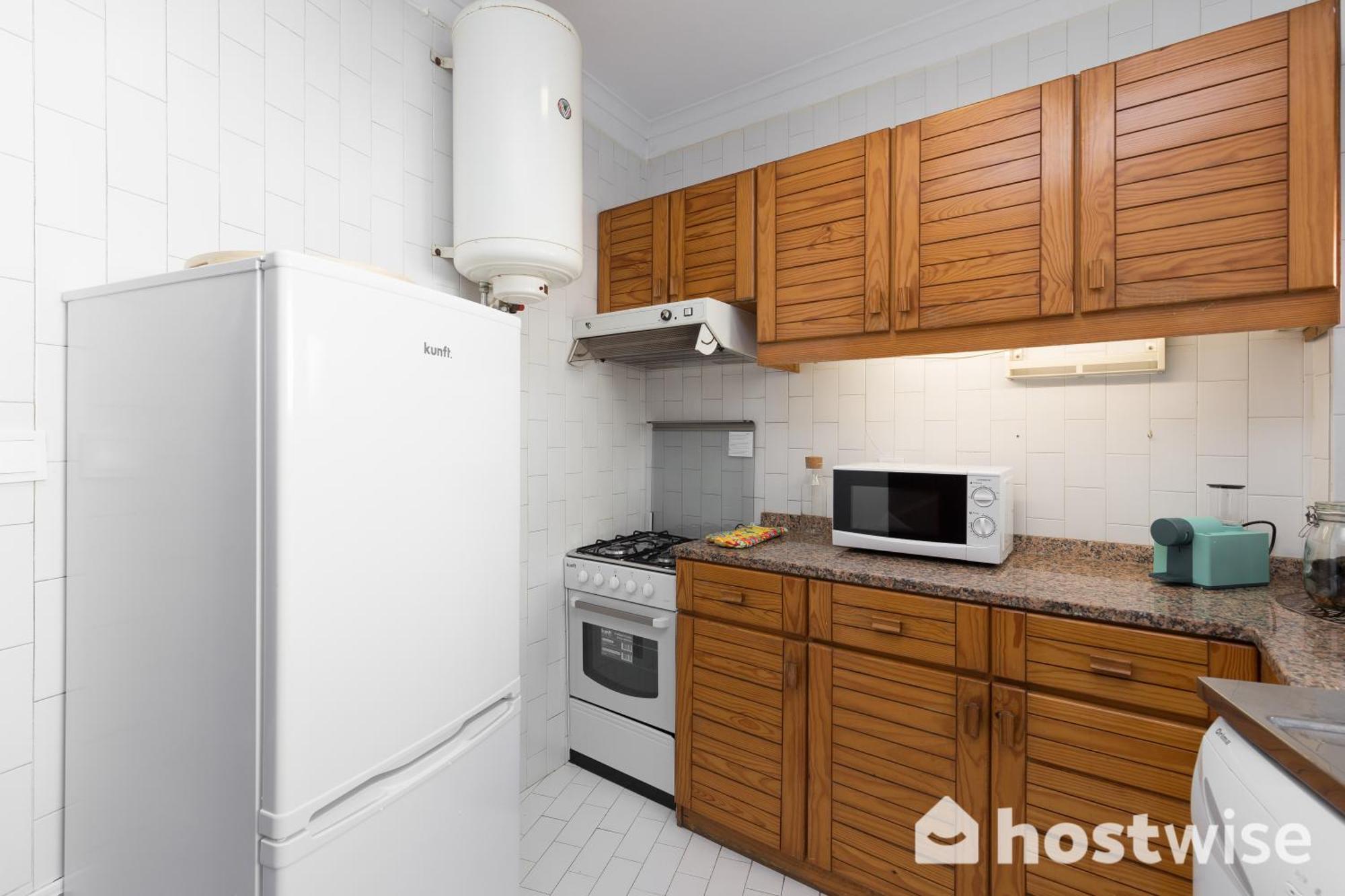 Host Wise - Comfy Bright Flats With Netflix Apartment *