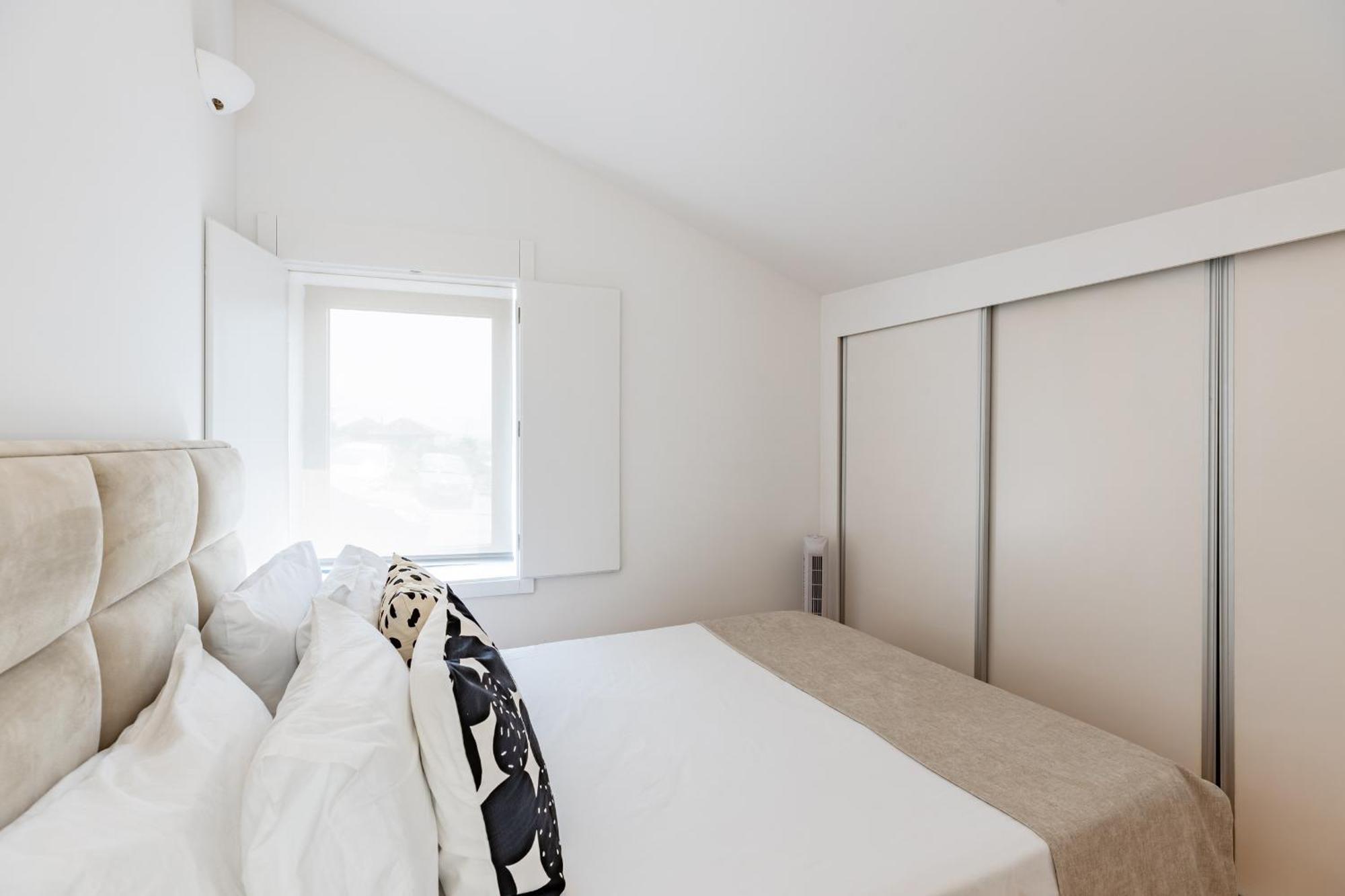 Apartment A Window To - Pestana Charming Flat *
