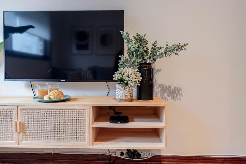 Com Terraco Apartment *