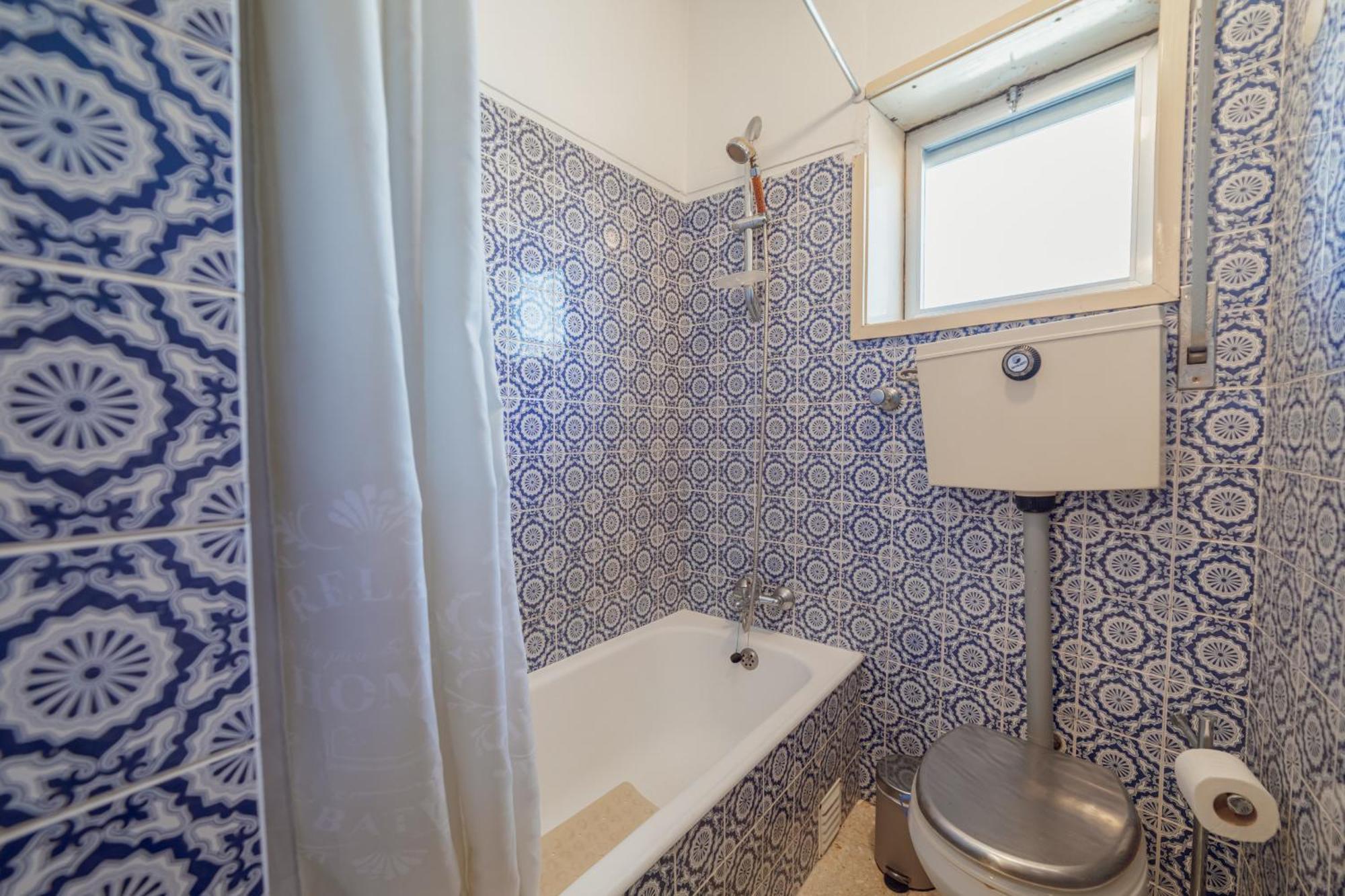 Downtown Classic With Terrace By Vacationy Apartment Porto
