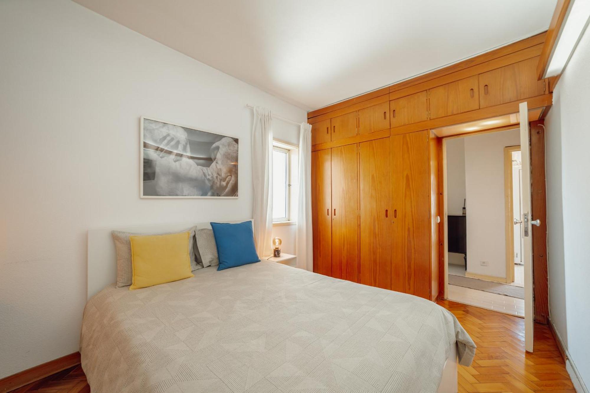 Downtown Classic With Terrace By Vacationy Porto