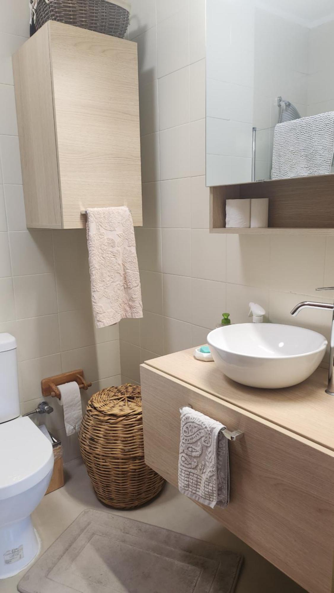 Homestay Beautiful Location By The Beach, With 2 Cats