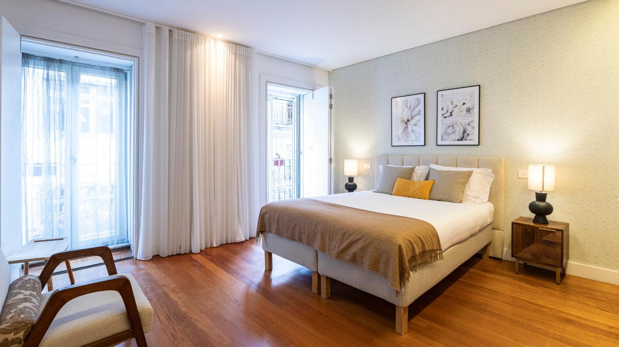Fabrica Three-story Charm By Lovelystay