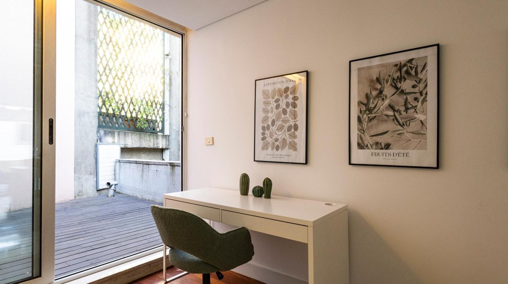 Apartment Fabrica Three-story Charm By Lovelystay Porto