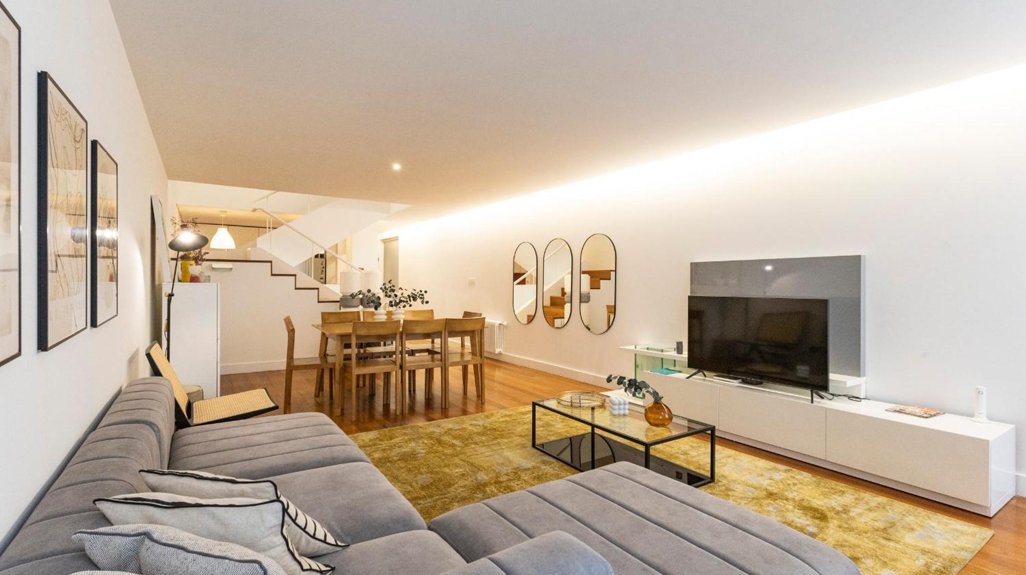 Fabrica Three-story Charm By Lovelystay