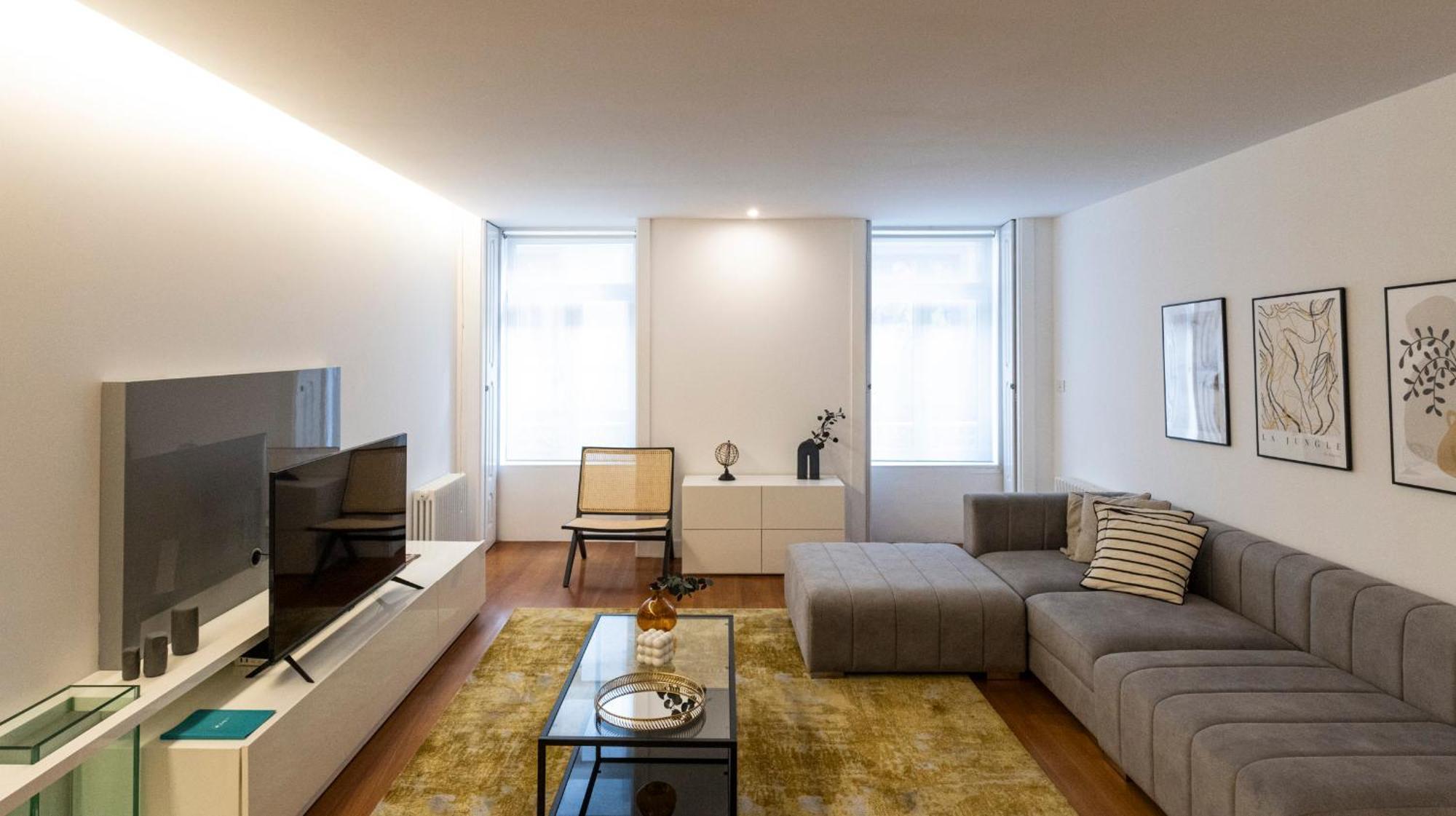 Fabrica Three-story Charm By Lovelystay Apartment