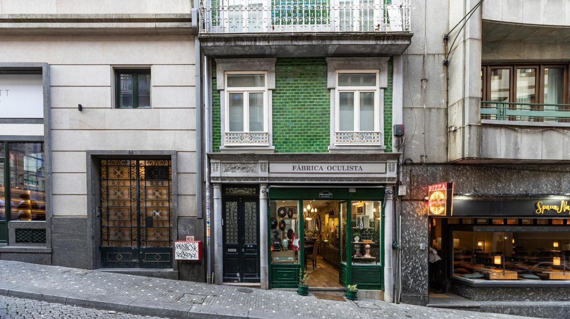 Apartment Fabrica Three-story Charm By Lovelystay