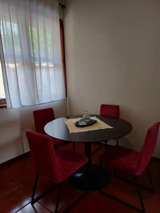 Roomy & Patio - 2 Bedroom Flat Apartment *