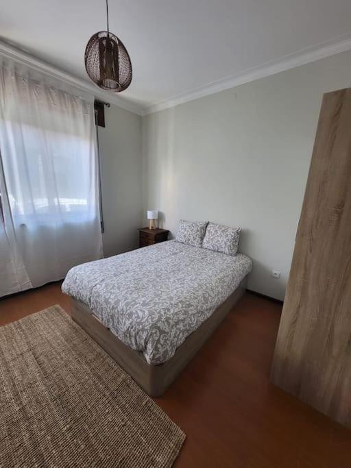 Roomy & Patio - 2 Bedroom Flat Apartment *