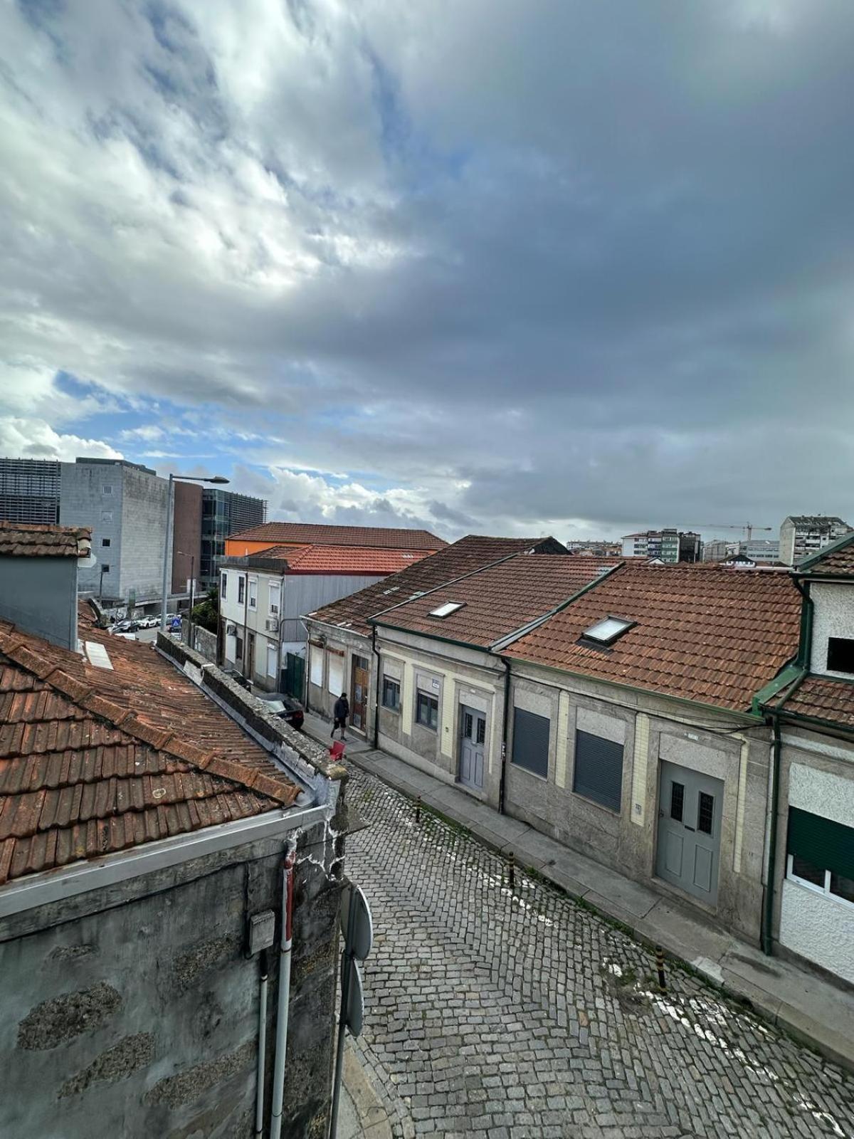 Station & Porto