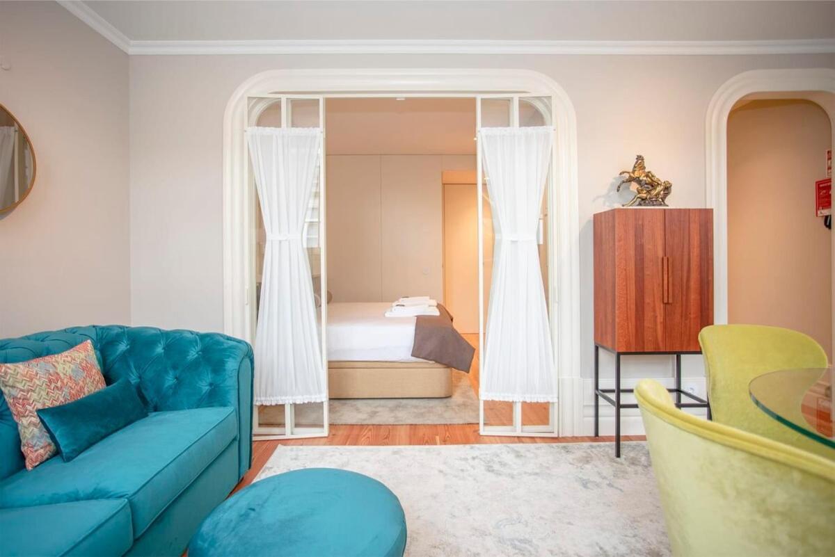 Liiiving In - Cedofeita Charming Apartment