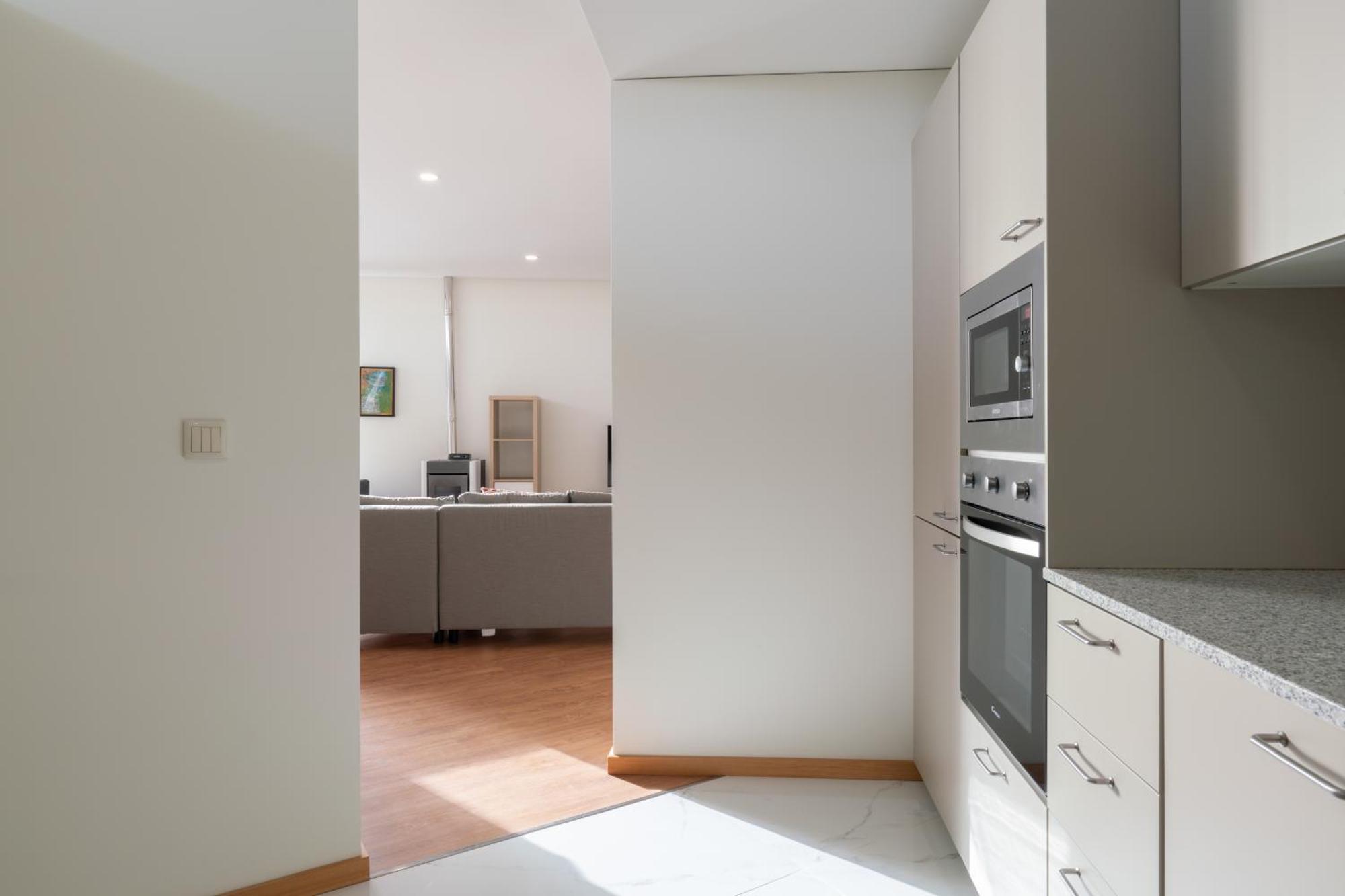 Ferienhaus Host Wise - Bright And Cozy House With Dom Luis Bridge View Porto