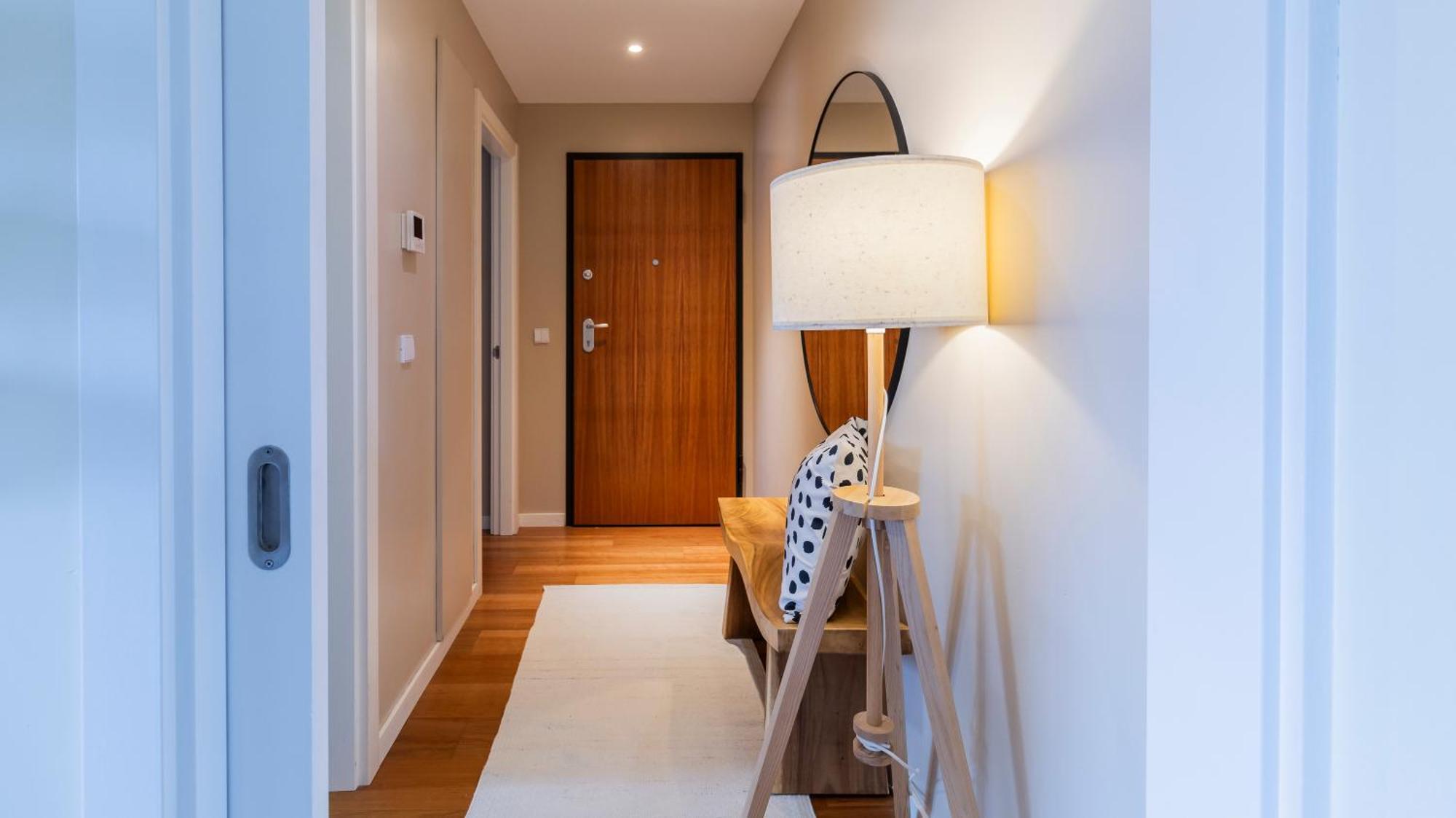 Apartment Com Varanda E Garagem