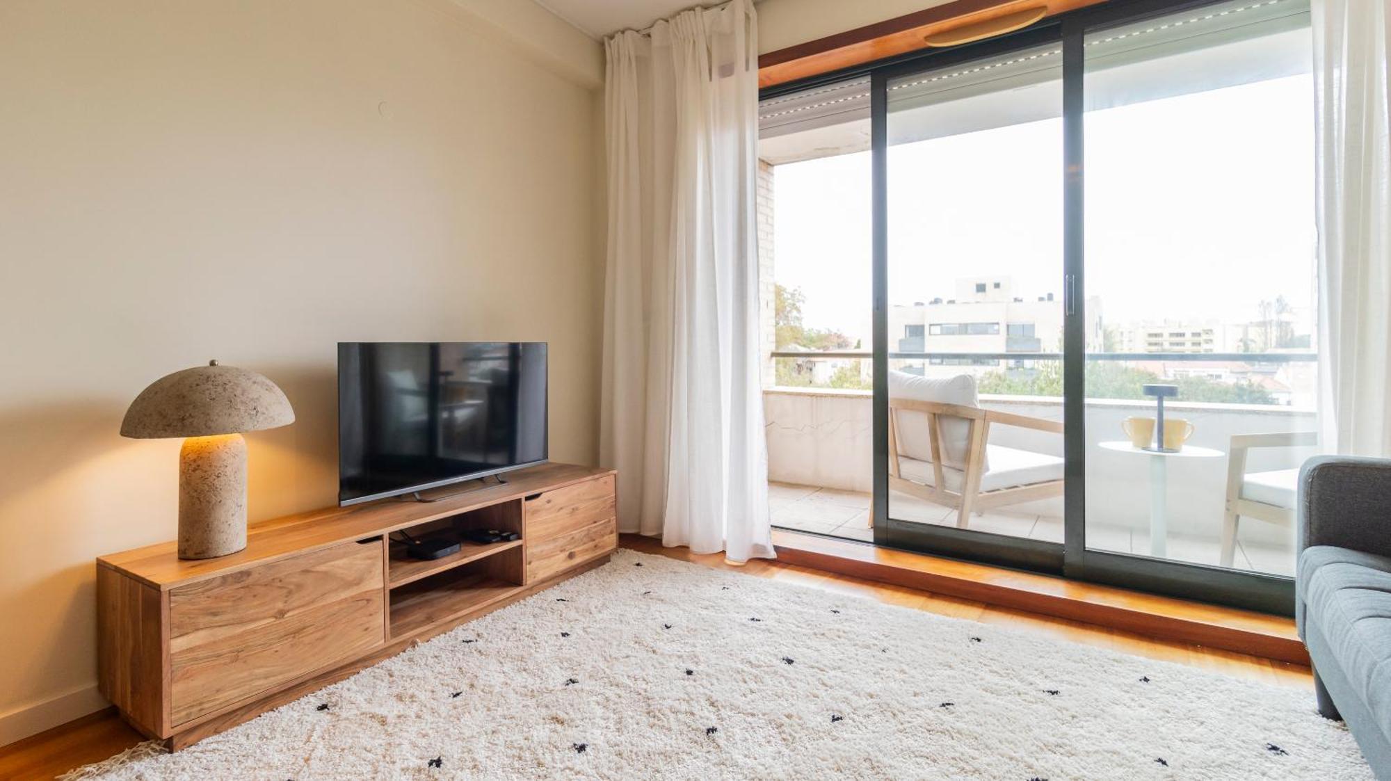 Apartment Com Varanda E Garagem