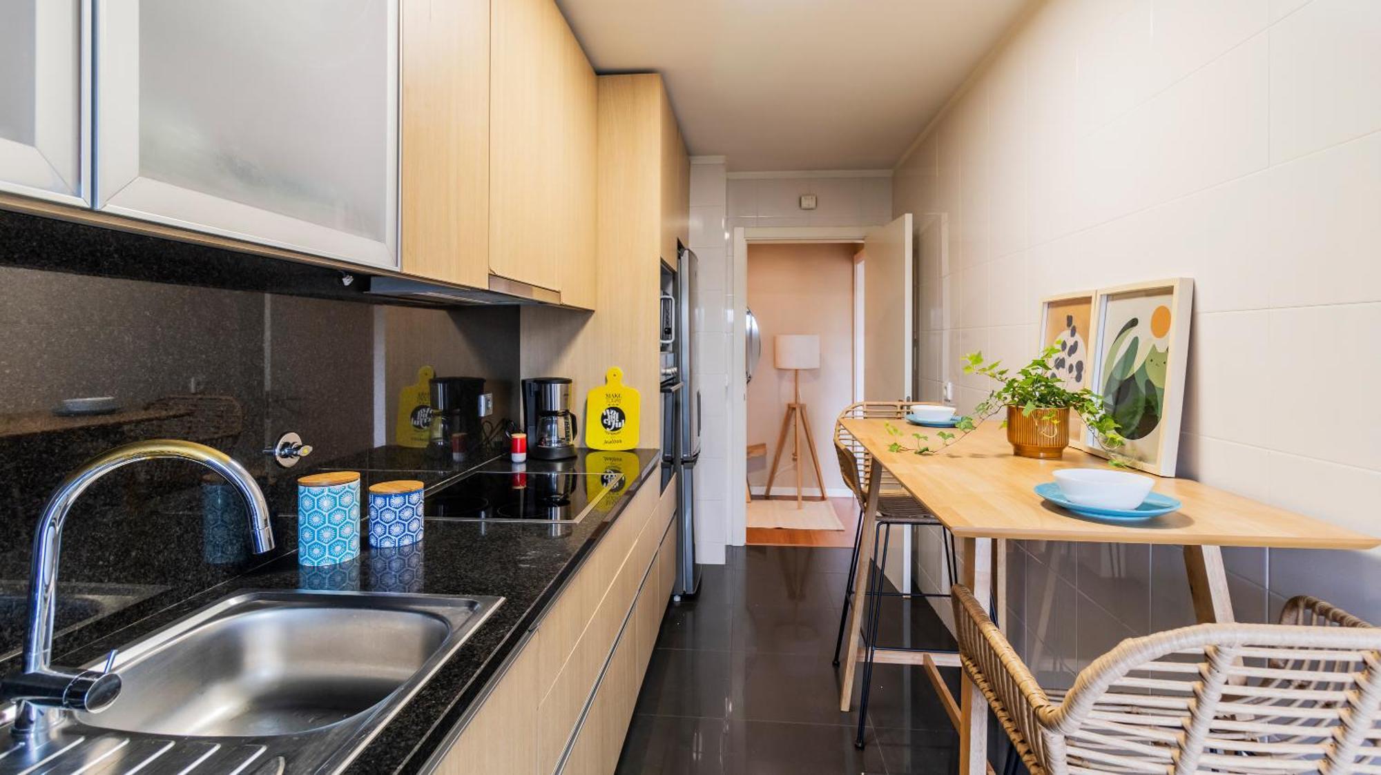 Com Varanda E Garagem Apartment *