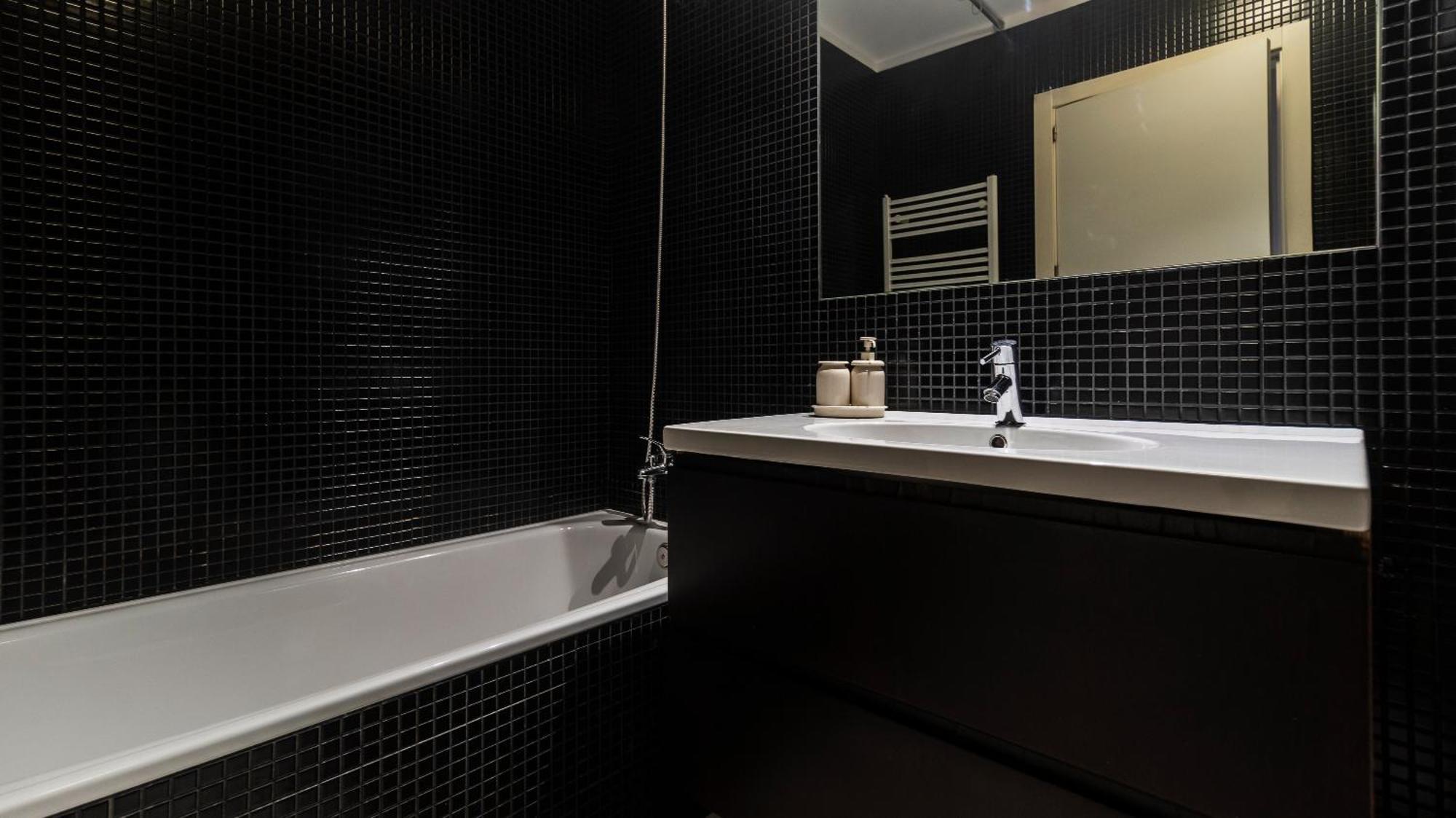Com Varanda E Garagem Apartment