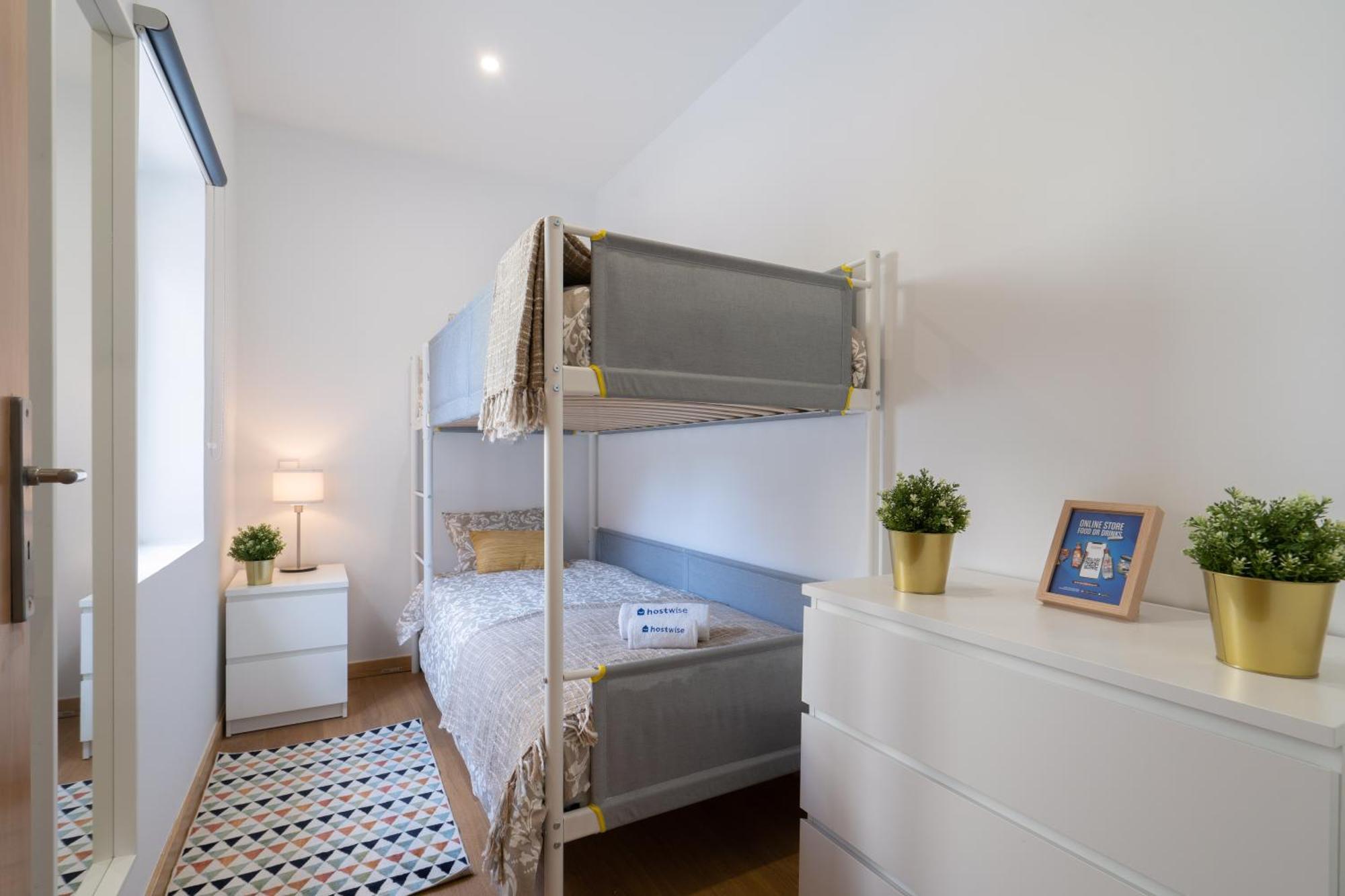 Host Wise - Enchanting Unique Flat - Ace Location Apartment Porto