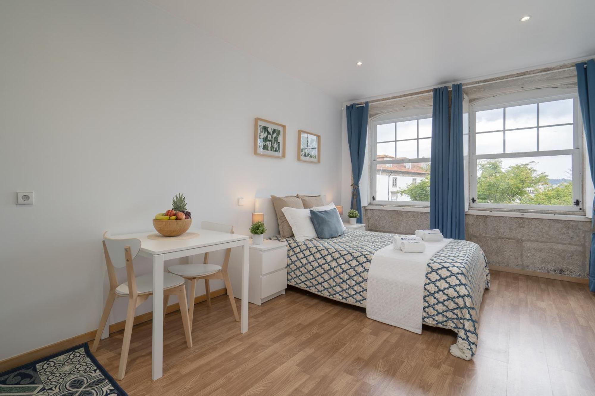 Host Wise - Enchanting Unique Flat - Ace Location Apartment Porto