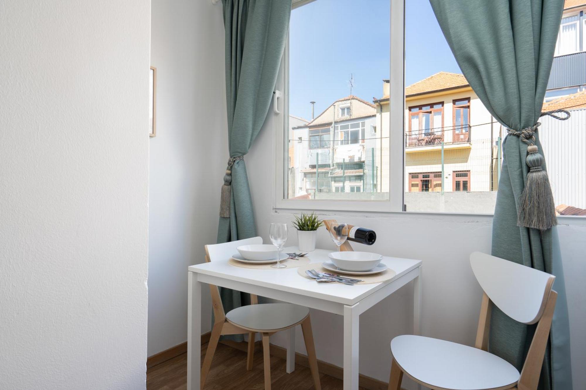 Host Wise - Enchanting Unique Flat - Ace Location Porto