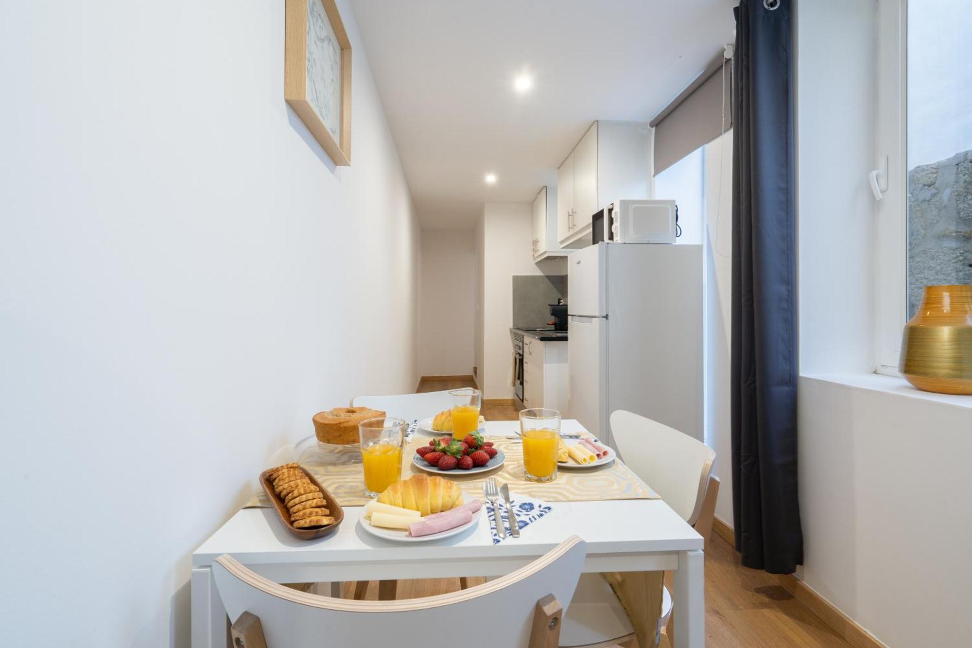 Host Wise - Enchanting Unique Flat - Ace Location Porto
