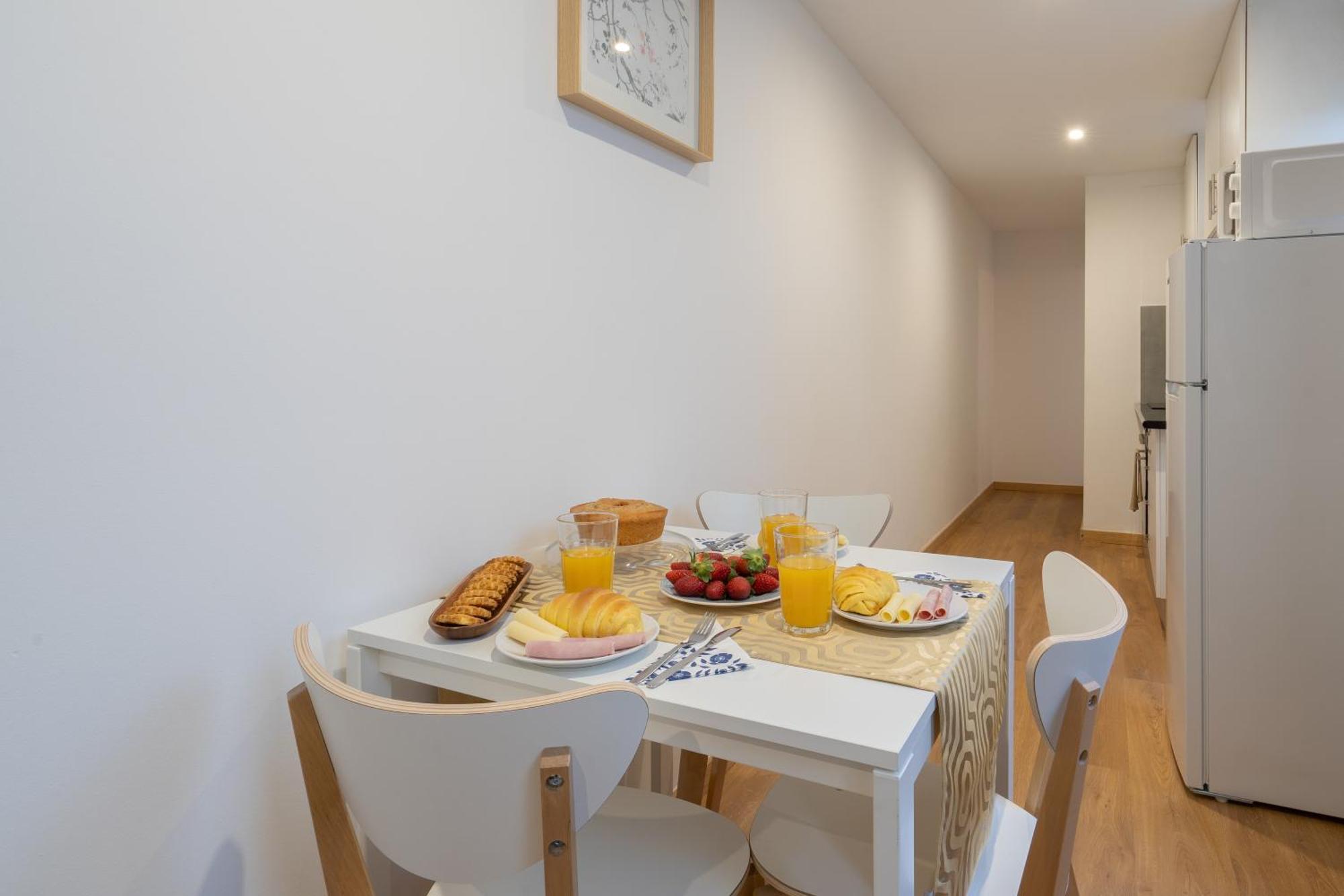 Host Wise - Enchanting Unique Flat - Ace Location Apartment Porto
