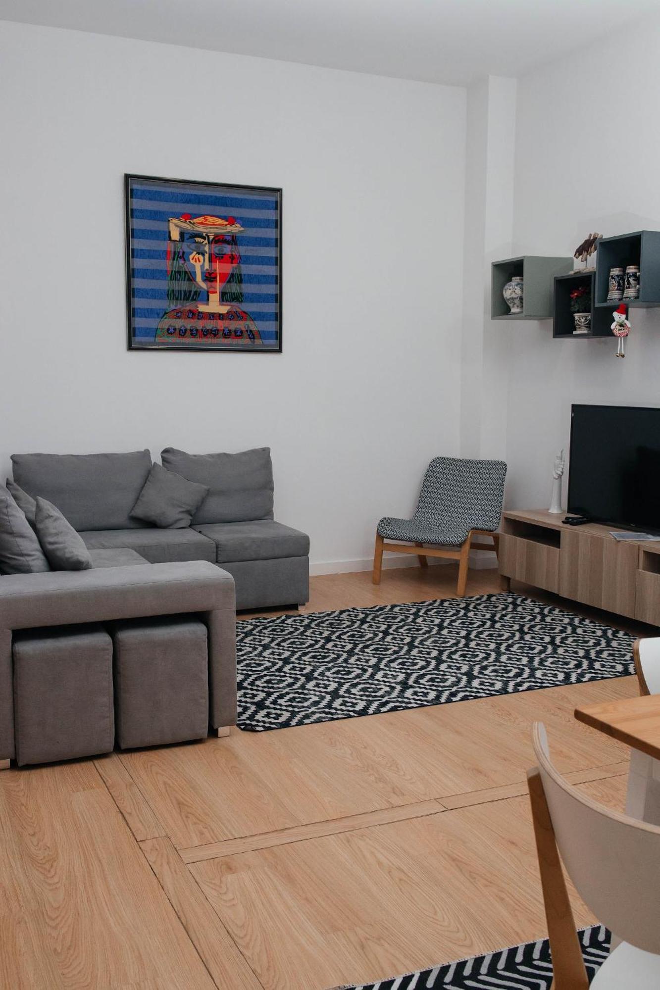 T4 No Apartment *