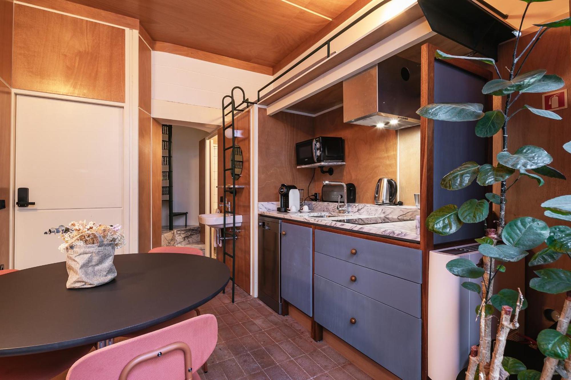 Foyer 25 By Cozy *