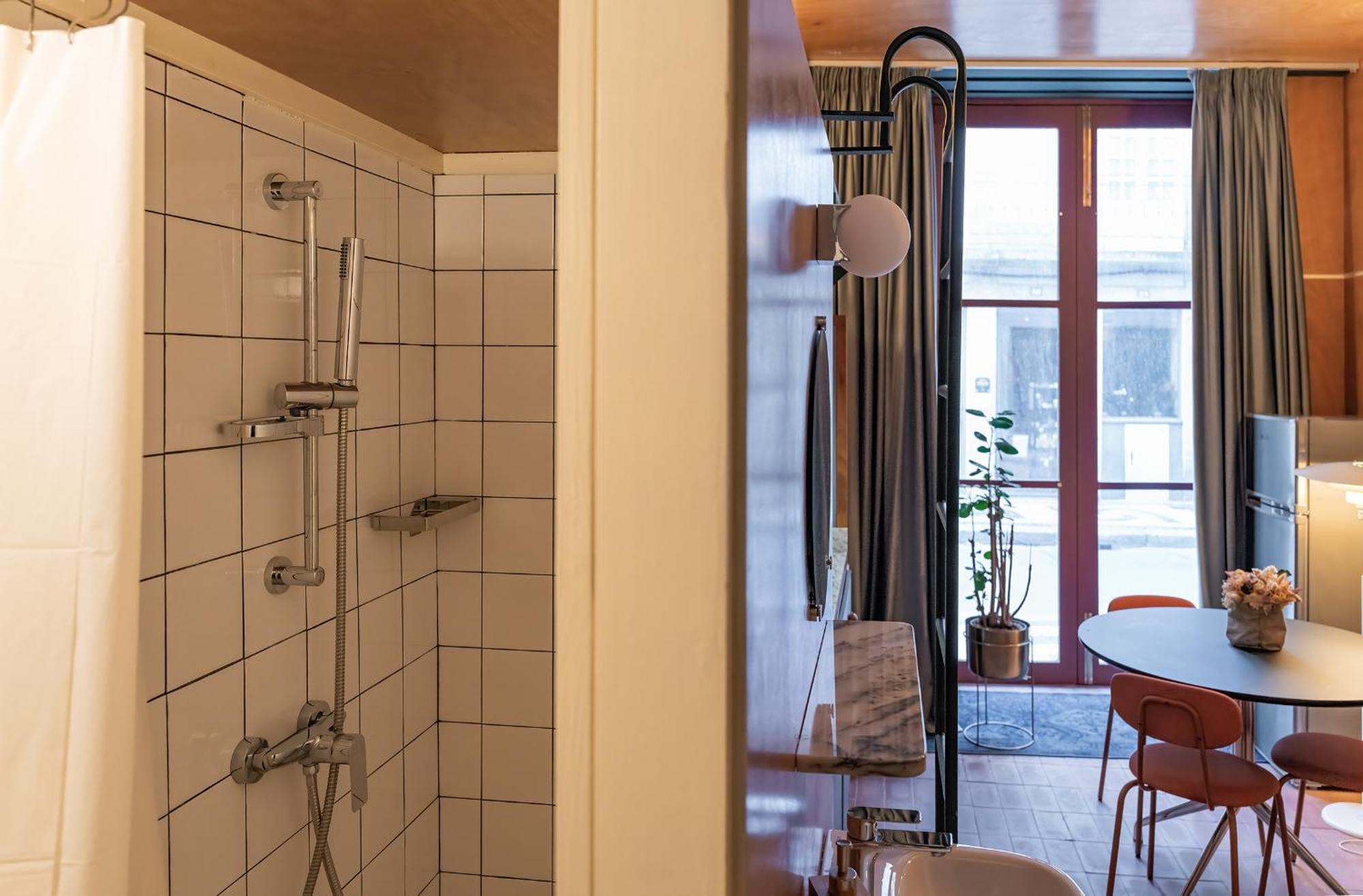 Foyer 25 By Cozy Apartment