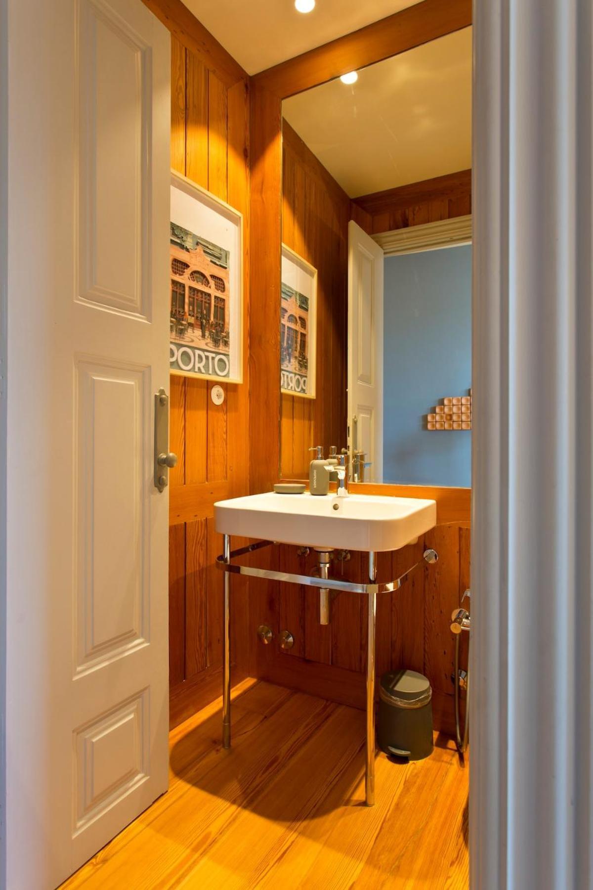 Boutique Rentals- The Miradouro Ribeira Apartment Porto