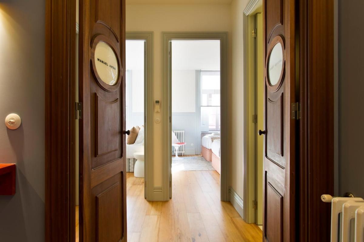 Boutique Rentals- The Miradouro Ribeira Apartment Porto