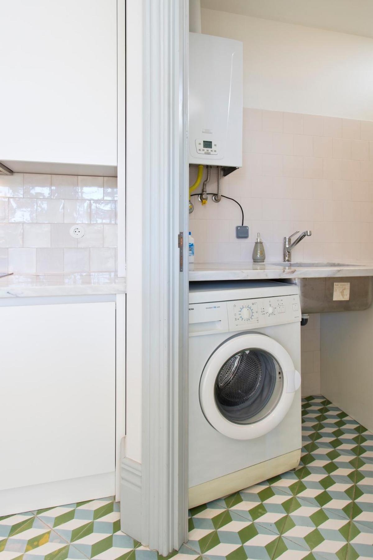 Boutique Rentals- The Miradouro Ribeira Apartment