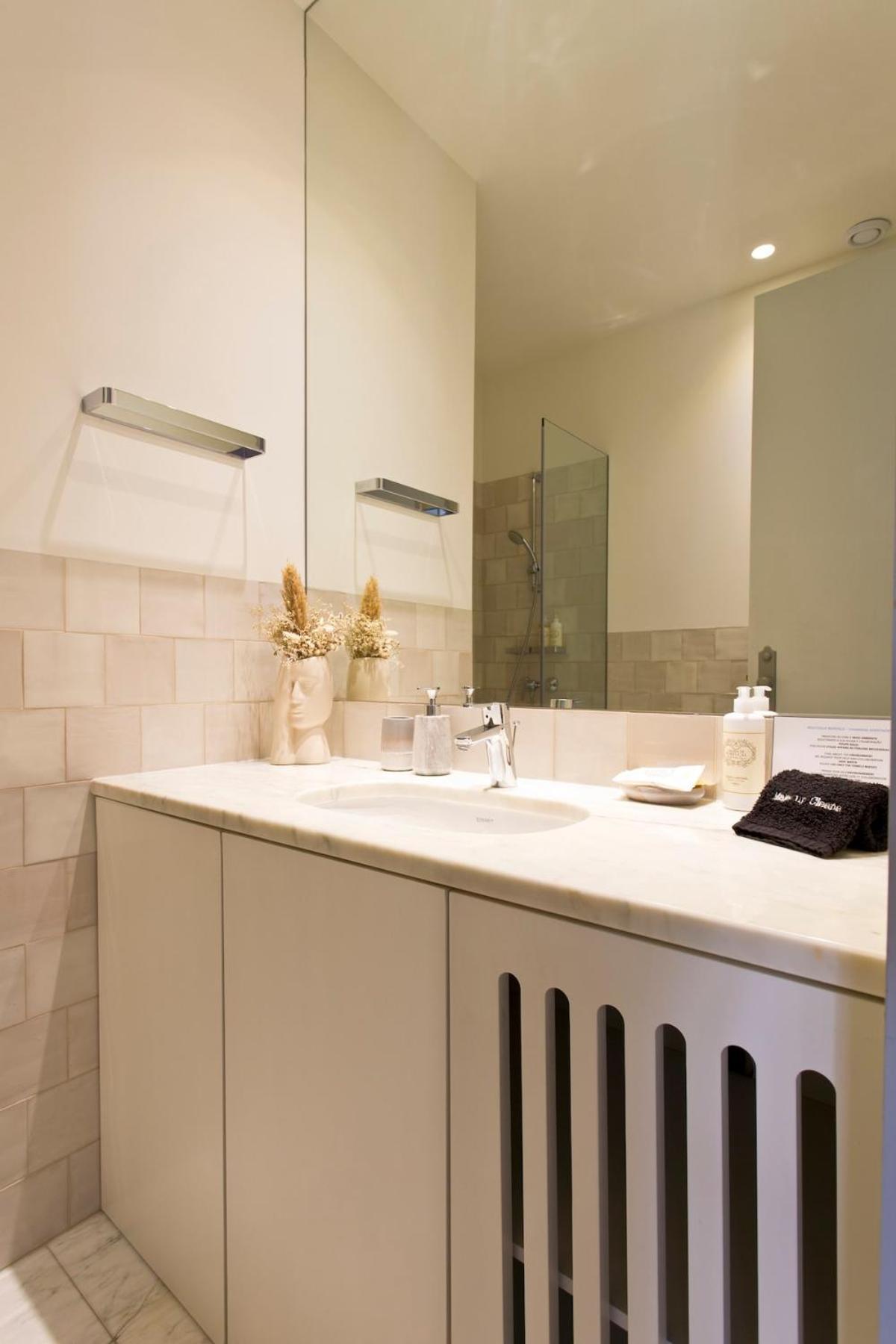 Boutique Rentals- The Miradouro Ribeira Apartment *