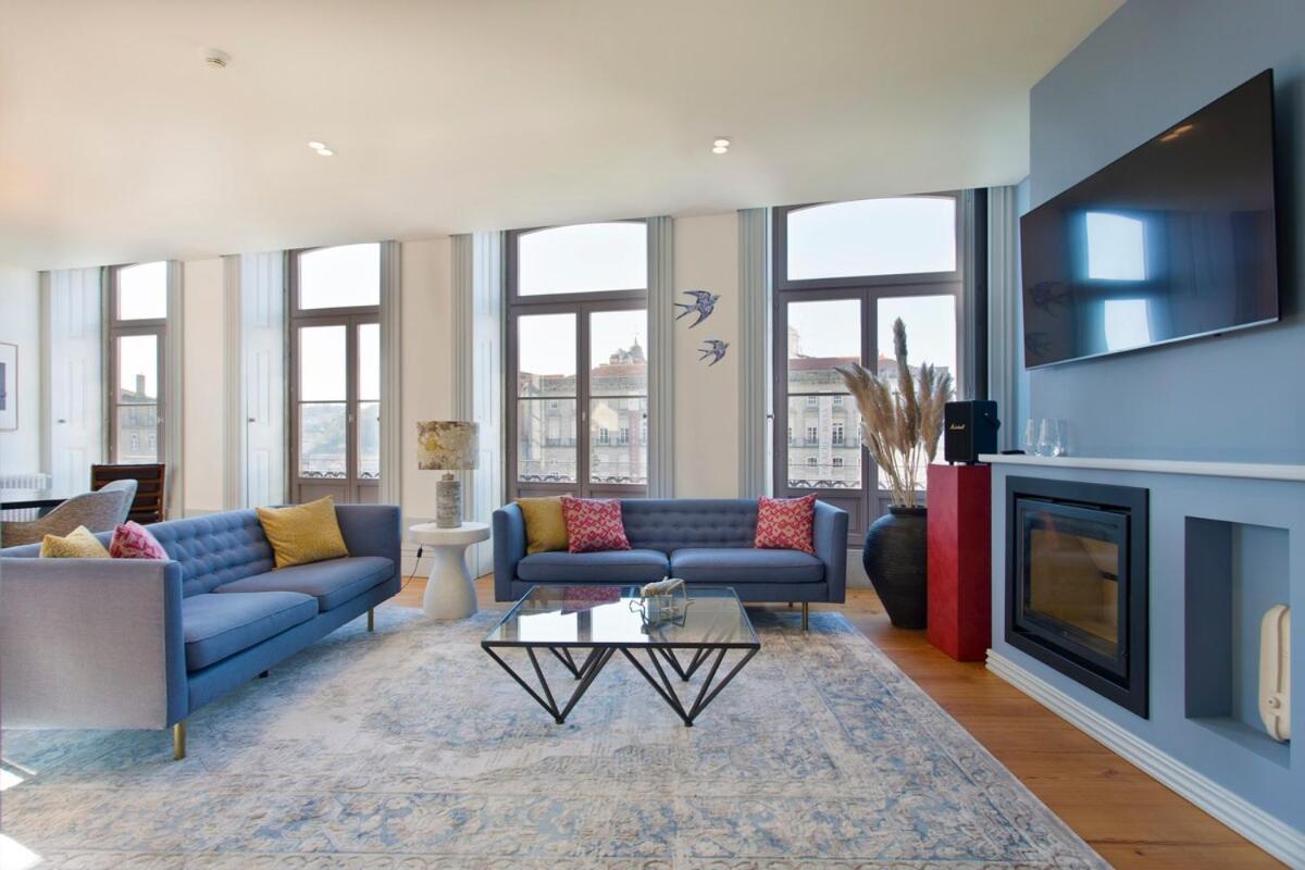 Boutique Rentals- The Miradouro Ribeira Apartment