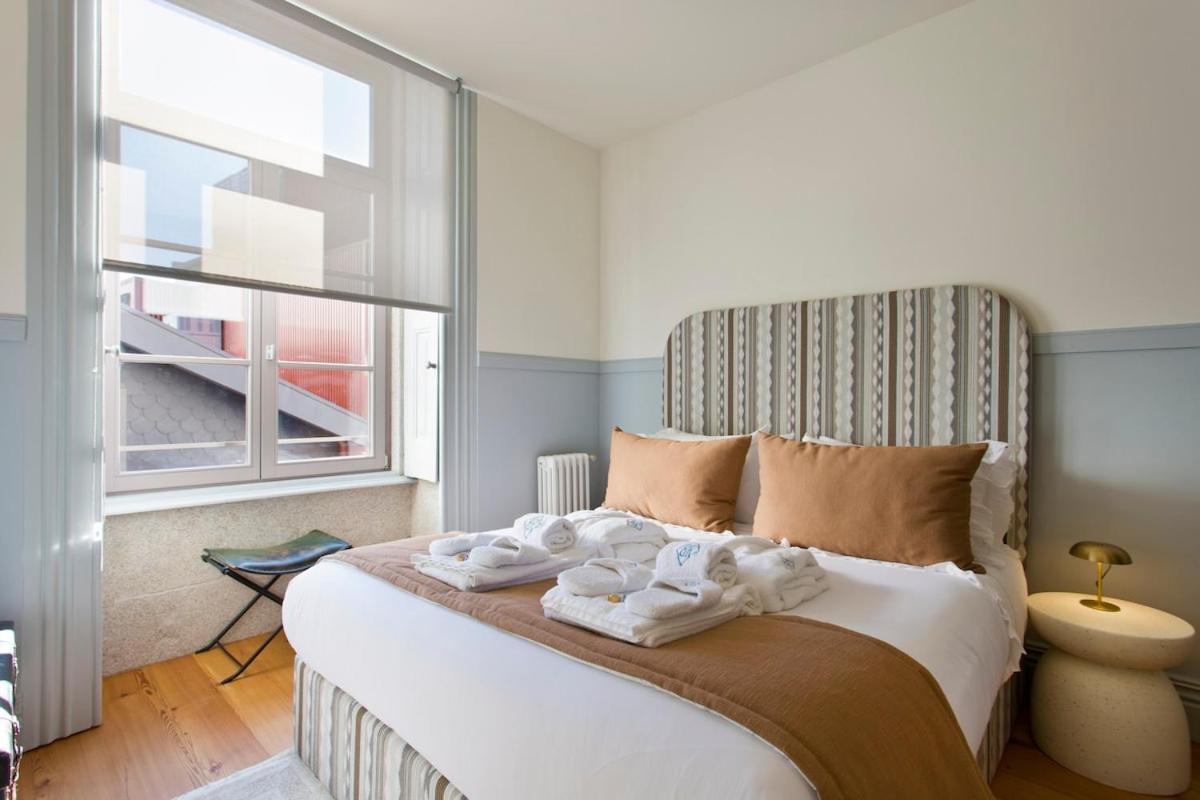 Boutique Rentals- The Miradouro Ribeira Apartment *