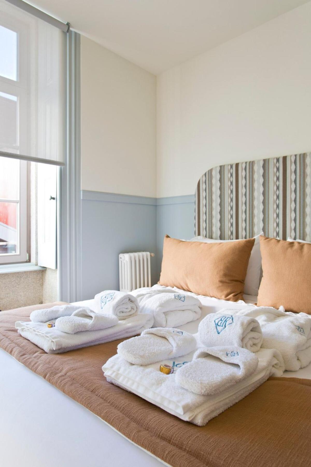 Boutique Rentals- The Miradouro Ribeira Apartment