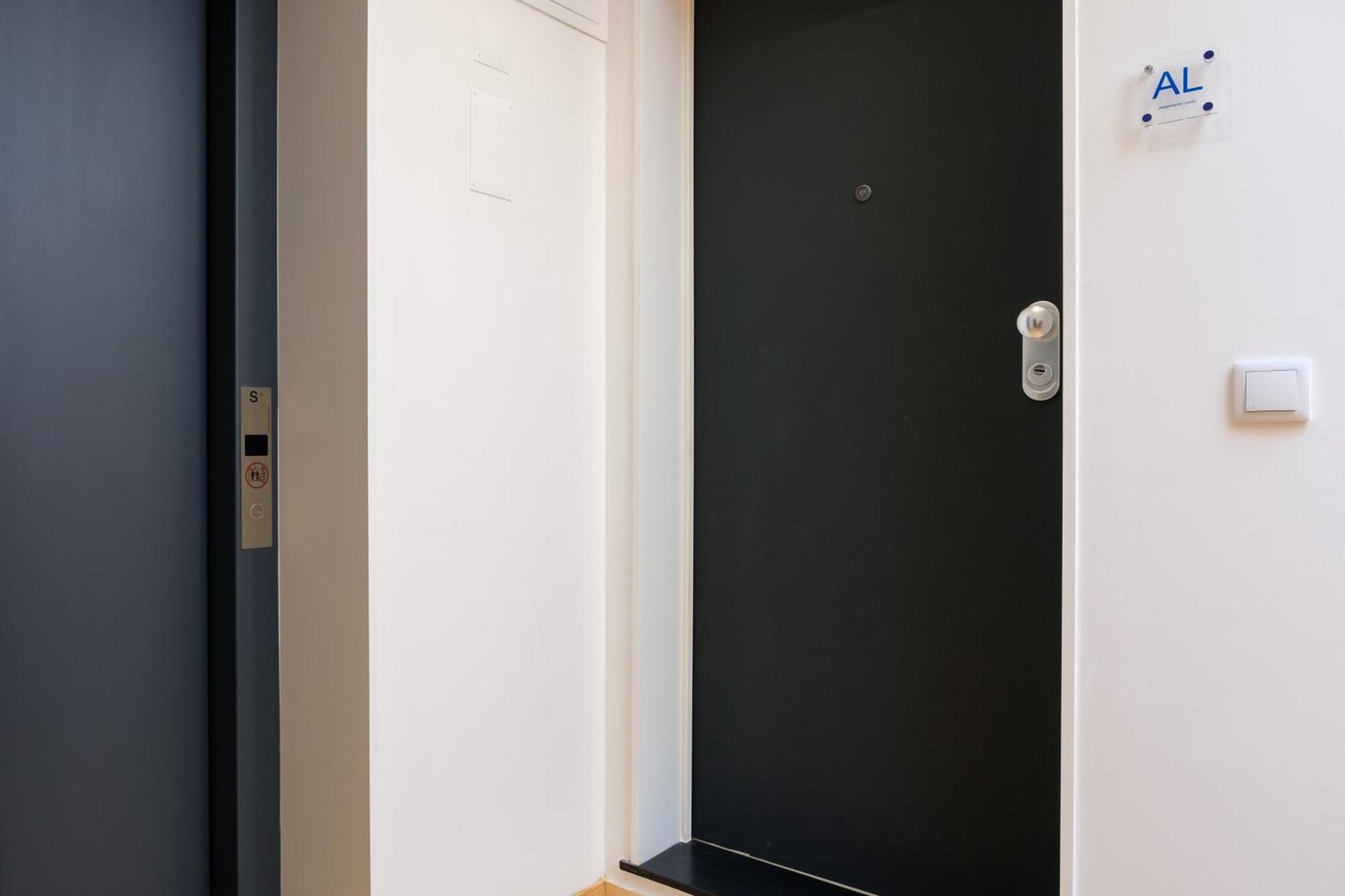 Escape Apartment